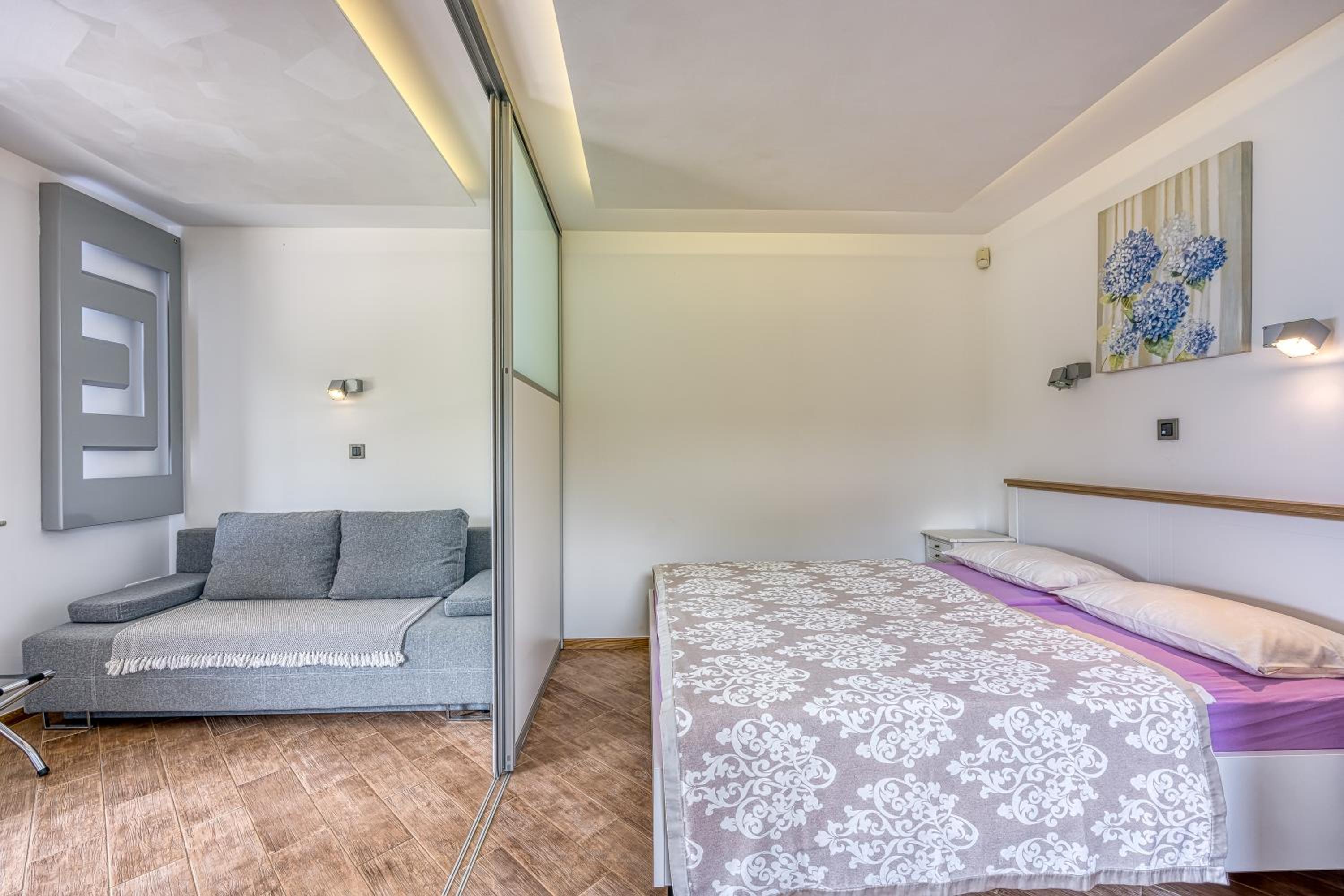Debeli Rtič Apartments