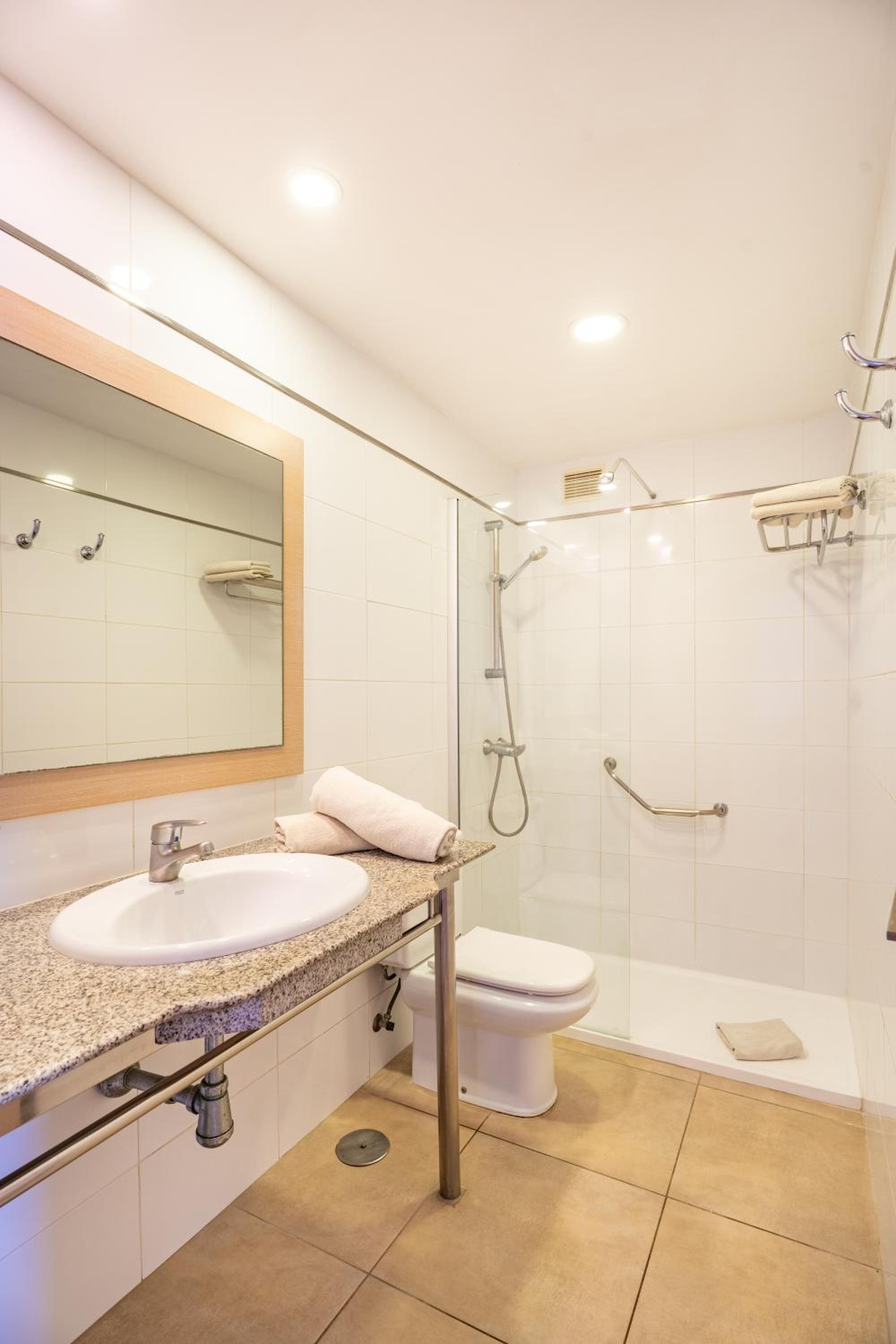 Apartamentos Cabau Cala Nova