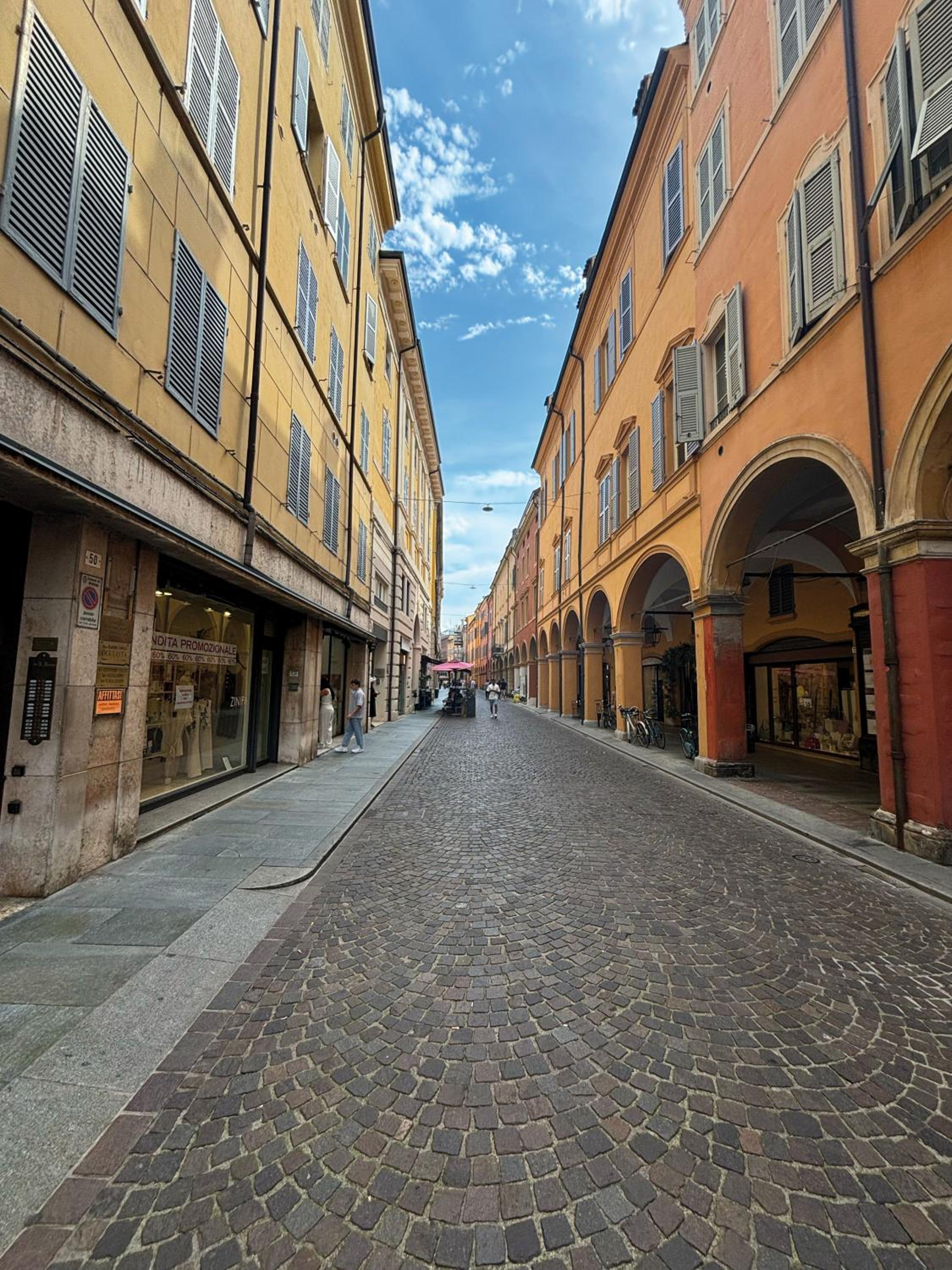Farini House en Modena — other