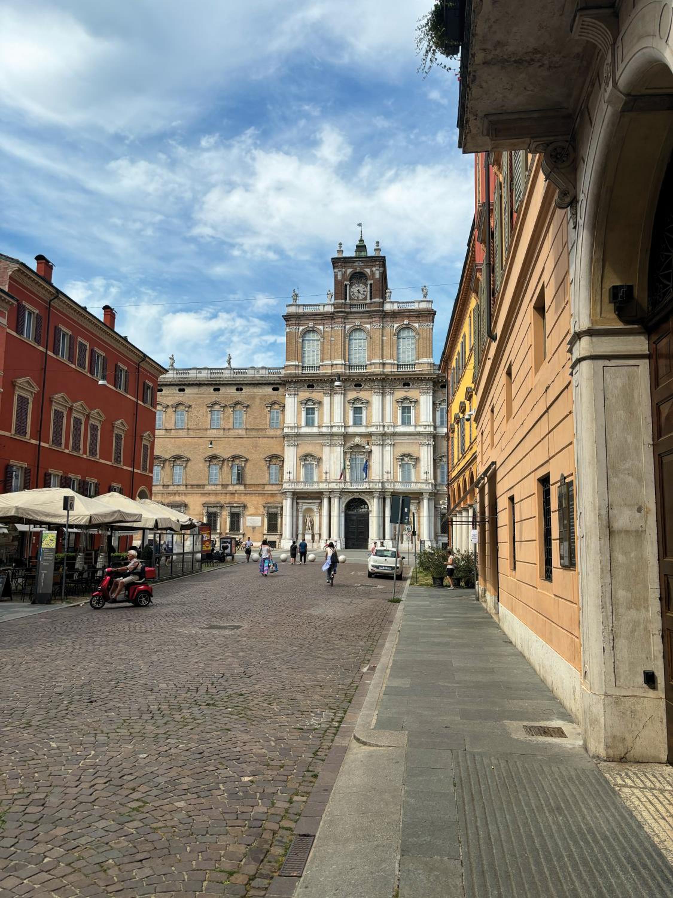 Farini House en Modena