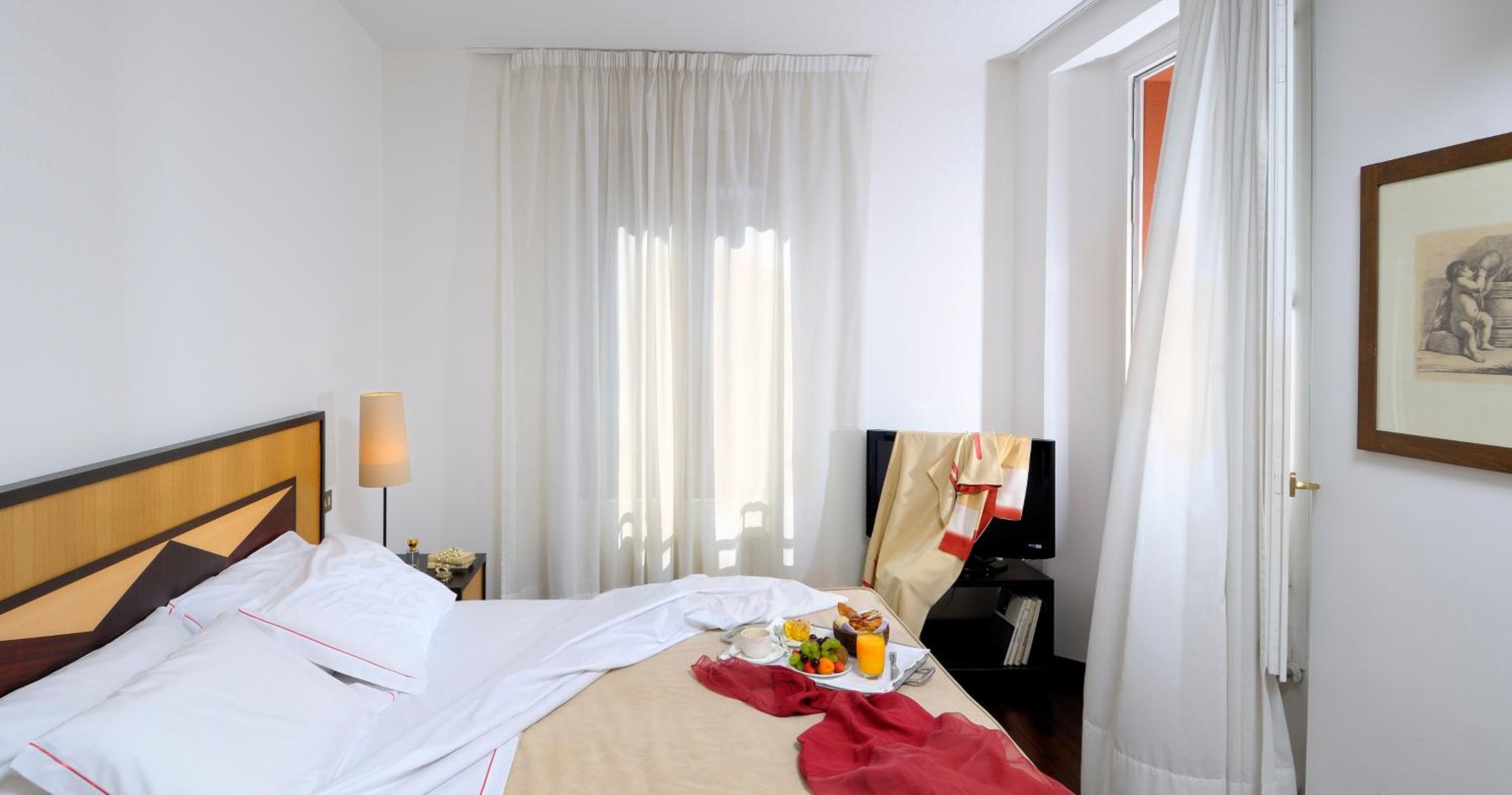 Phi Hotel Bologna Apartments