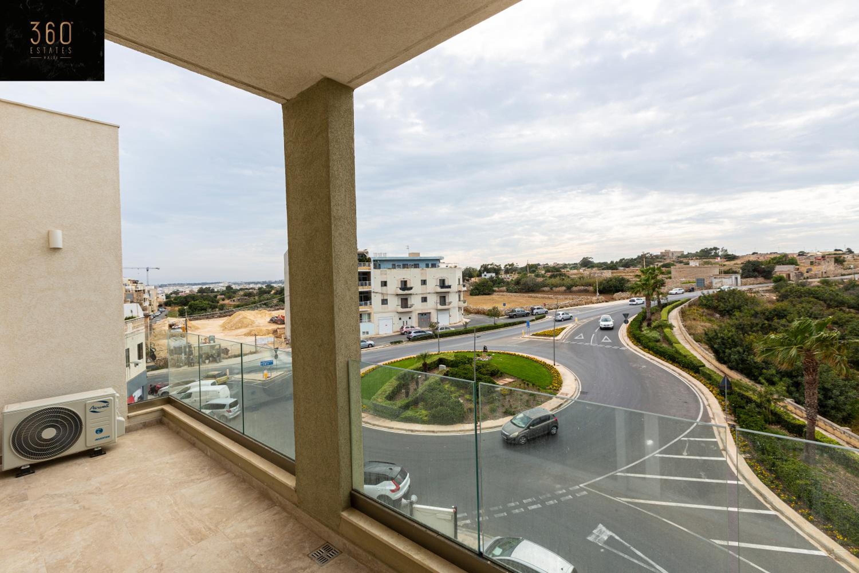 Beautiful 3BR home with private balcony with WIFI & AC by 360 Estates view 4