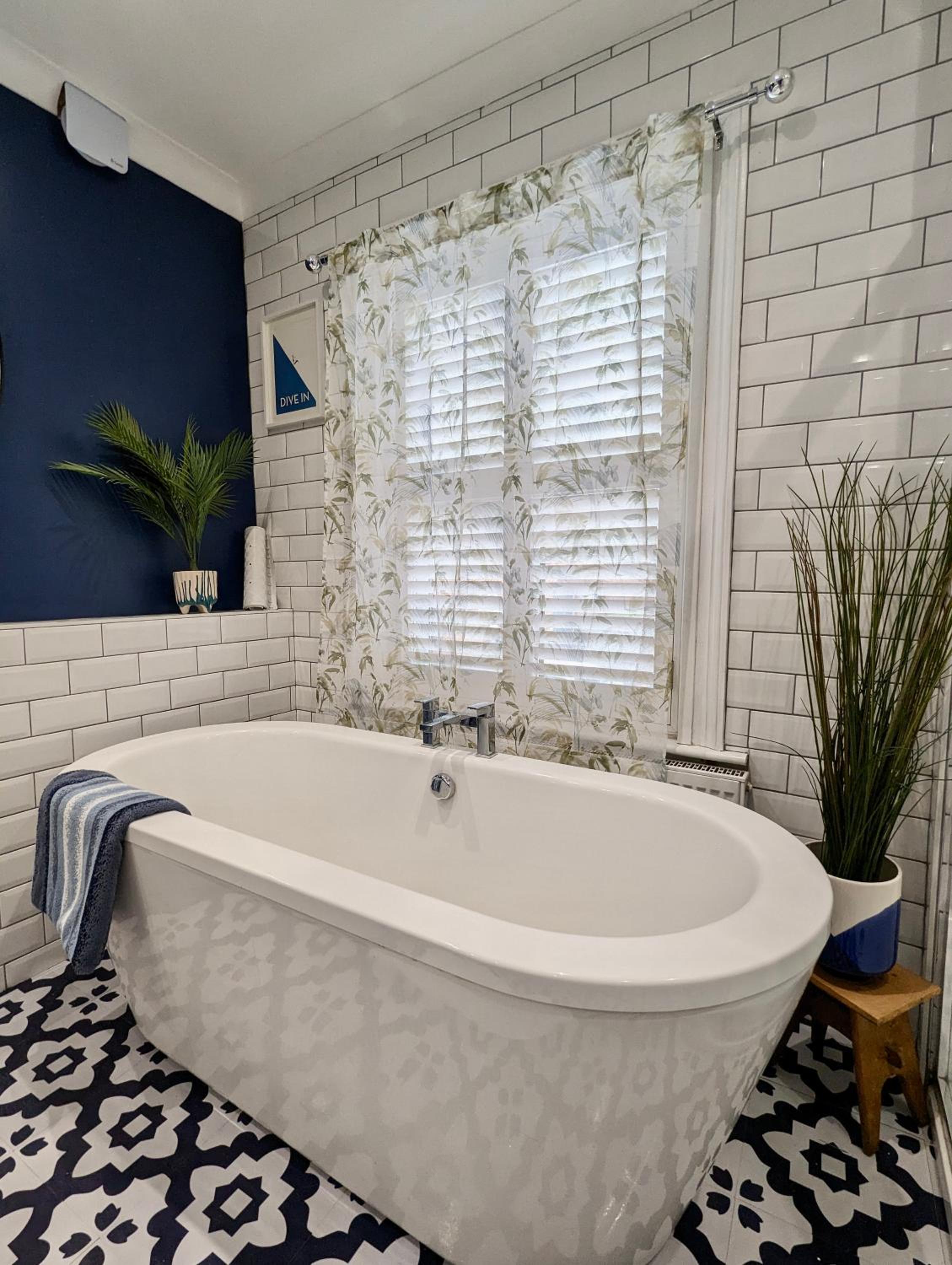Happy Place, Sheringham Stunner - Crabpot Cottages Sheringham view 5