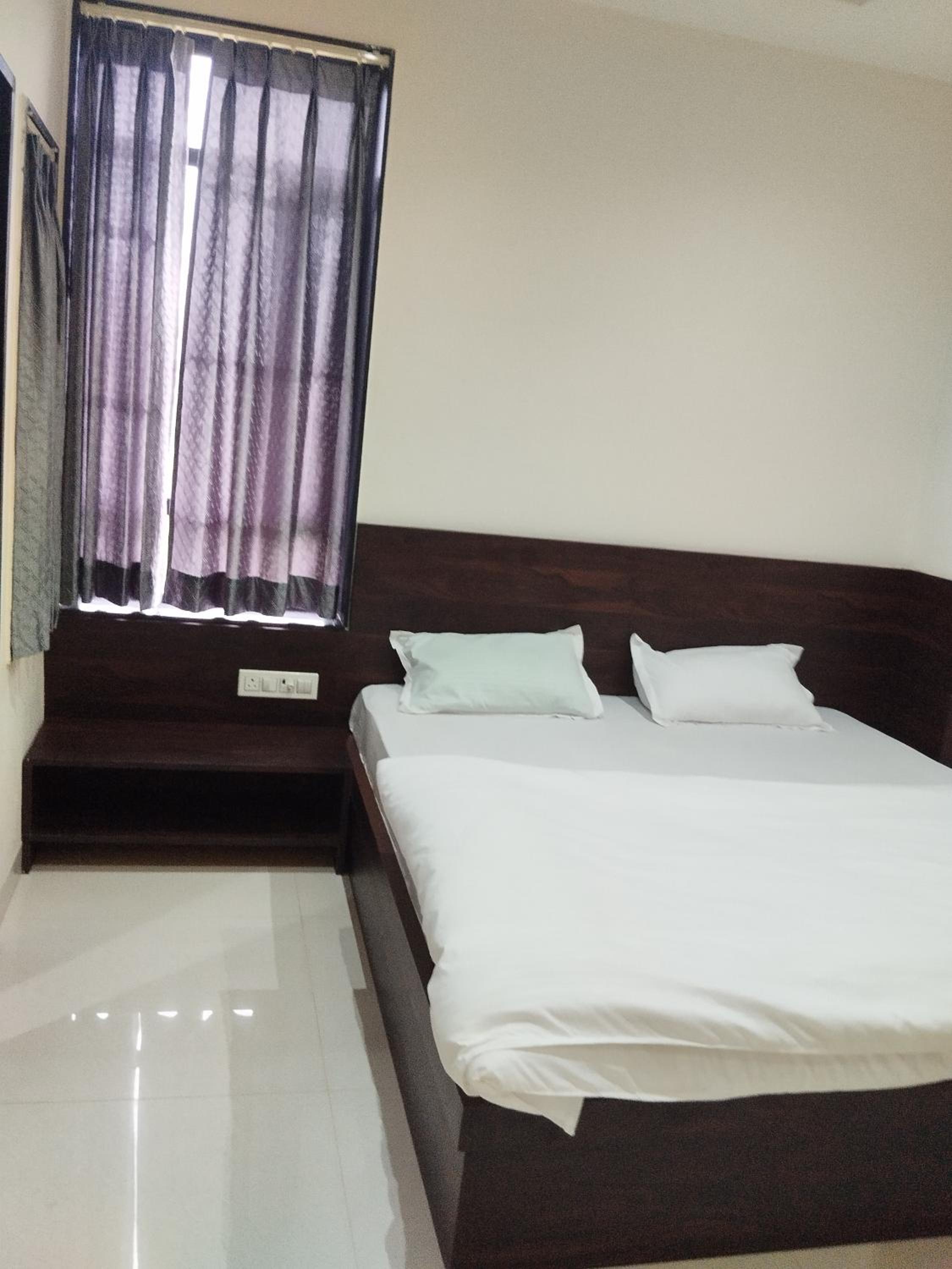 Adarsh Palace & Restaurant