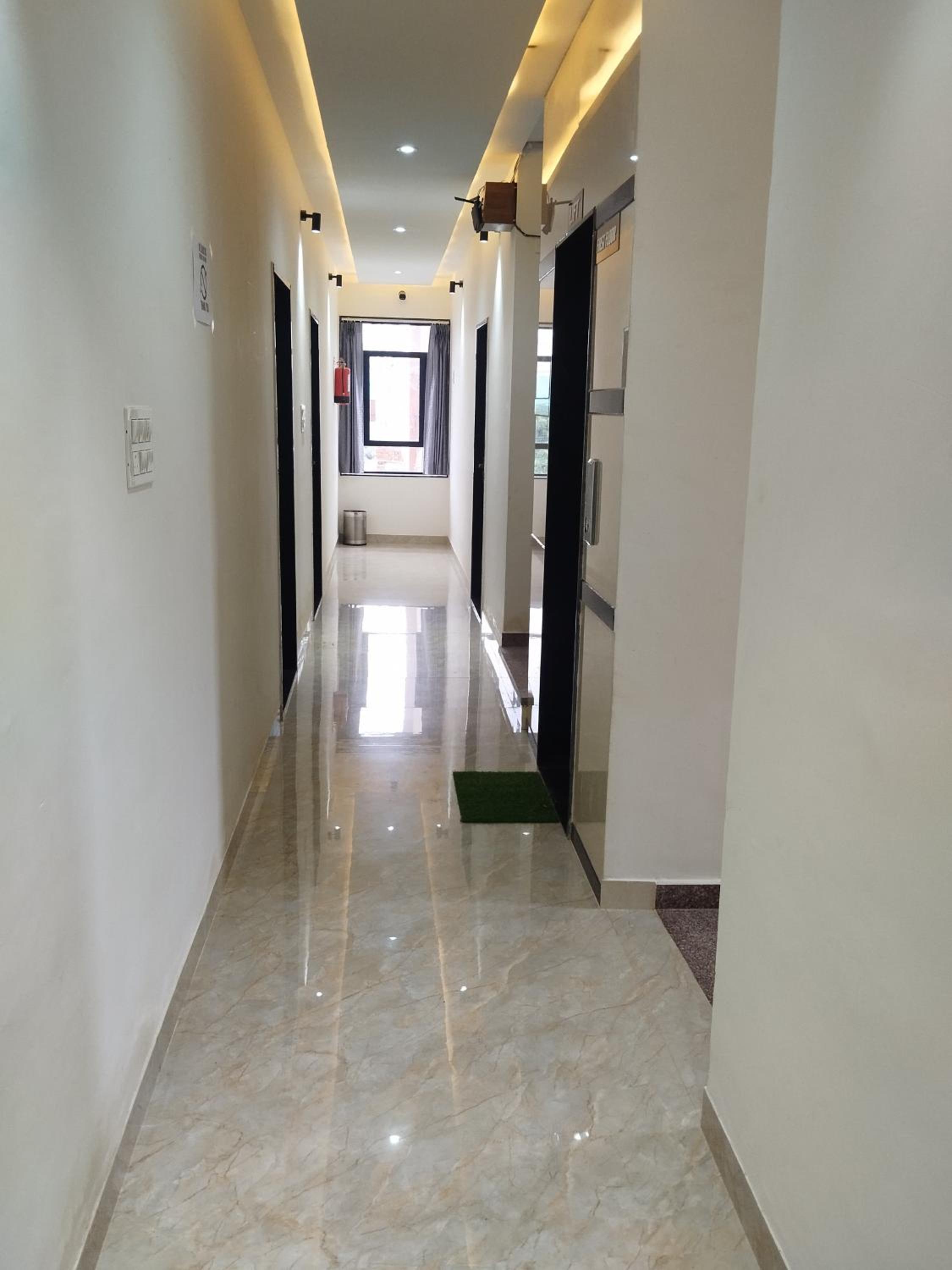 Adarsh Palace & Restaurant