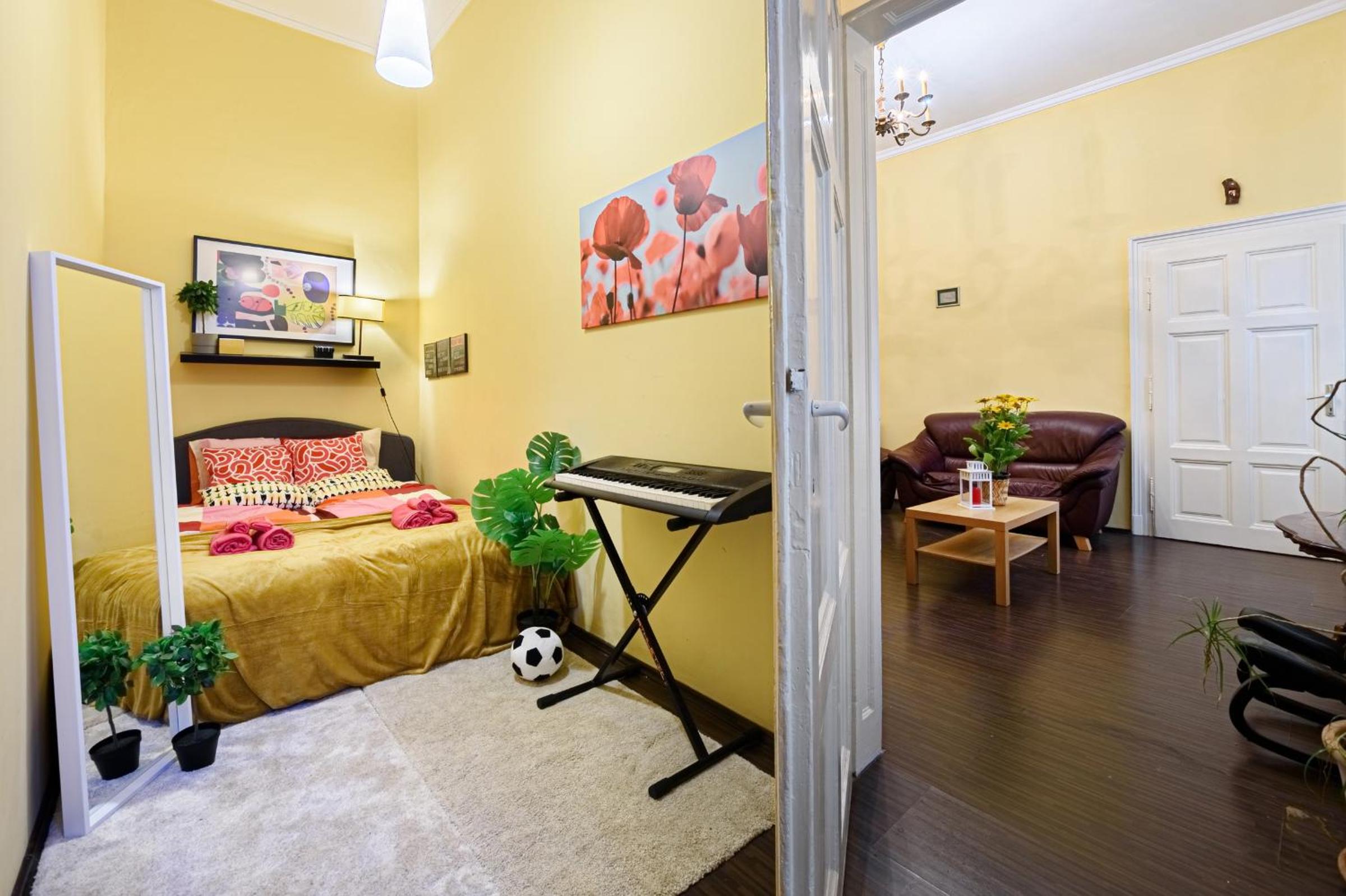 Soho Street Private Apartment 6 Persons