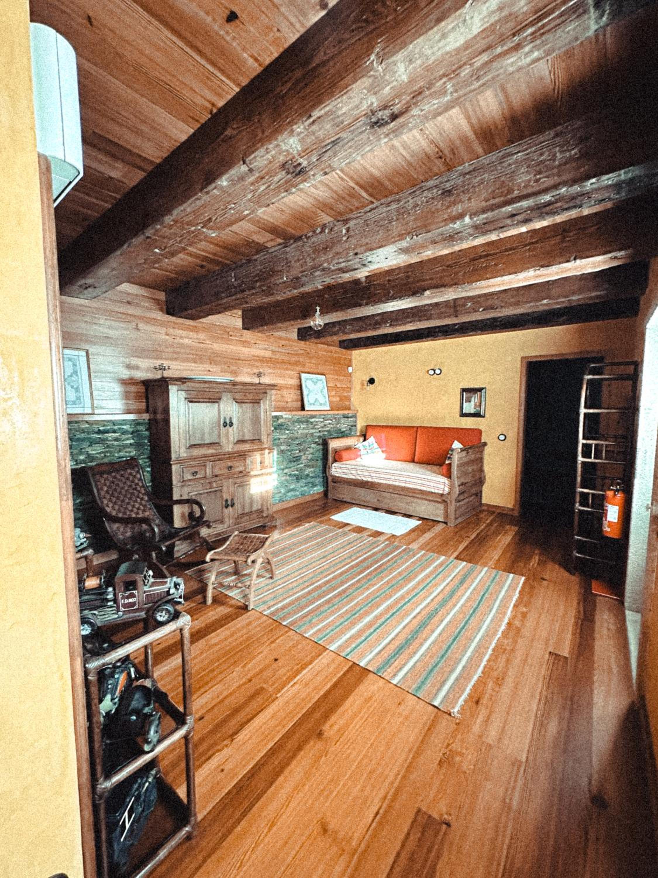 Aguilhões River House
