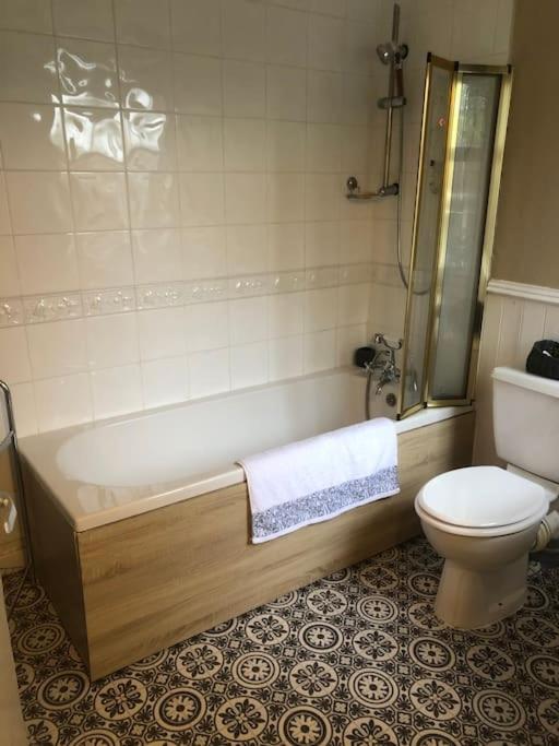 House in Drymen Village with free local health club access