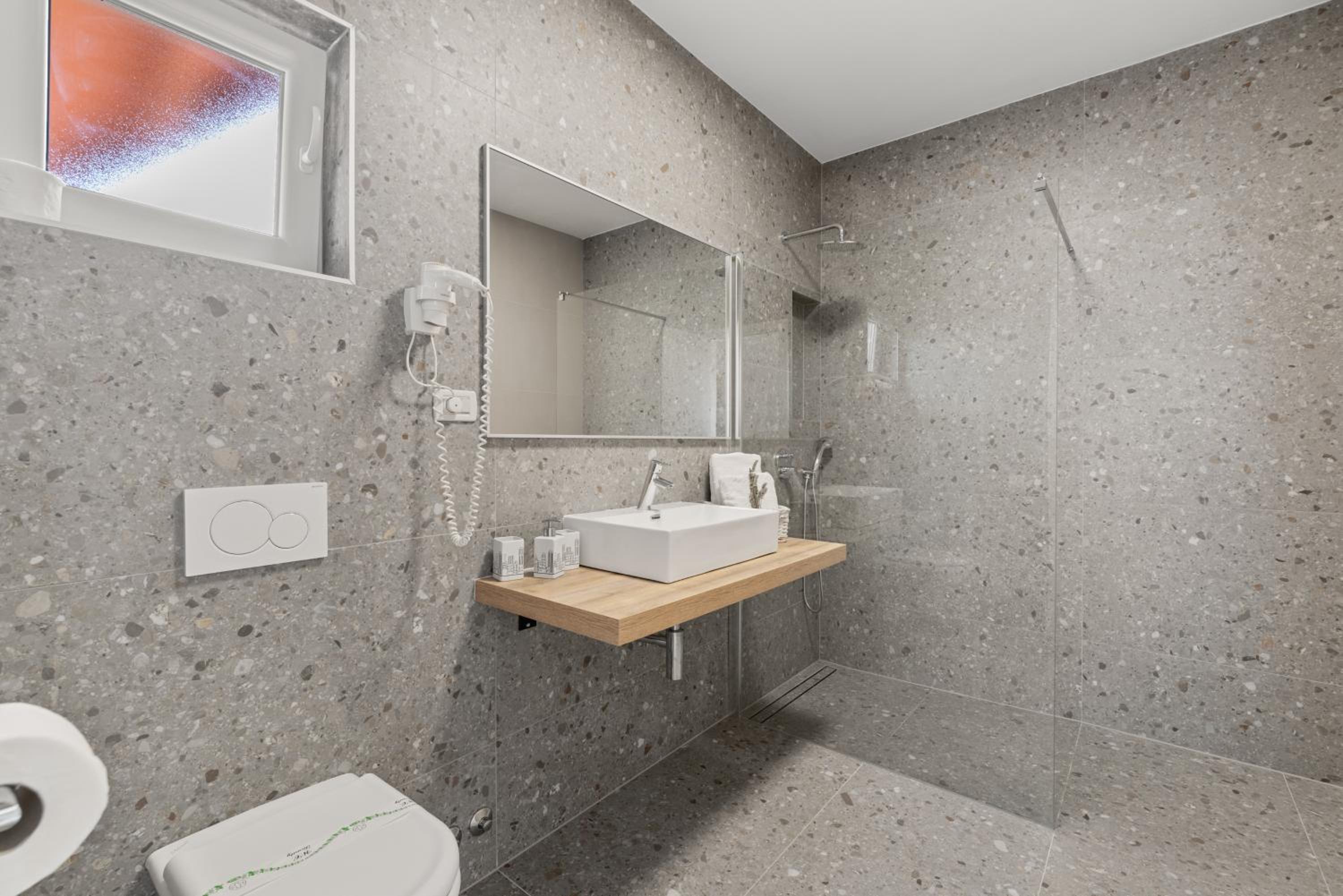 Apartment Complex Irena with Pool - Property Image 82