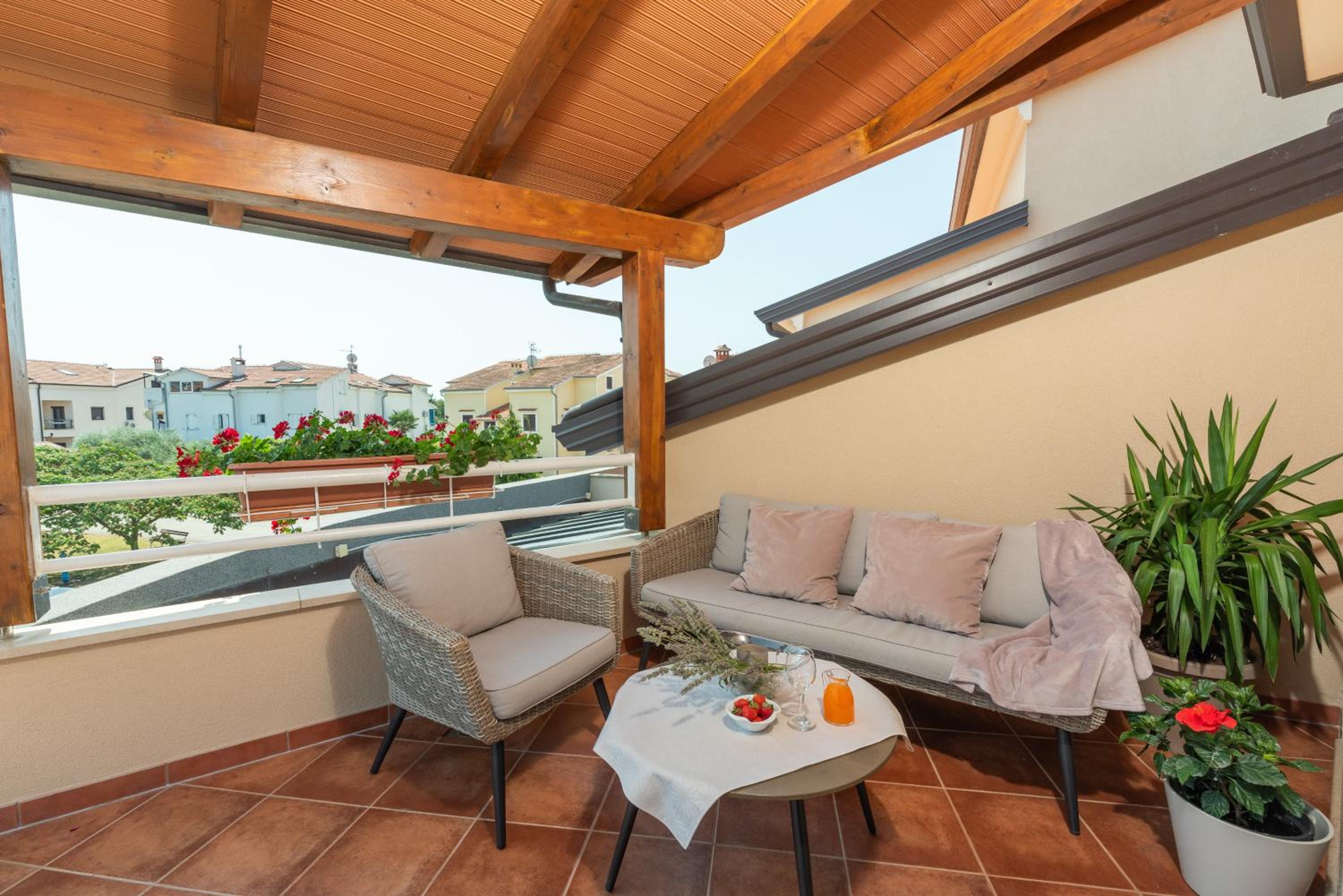 Apartment Complex Irena with Pool - Property Image 83