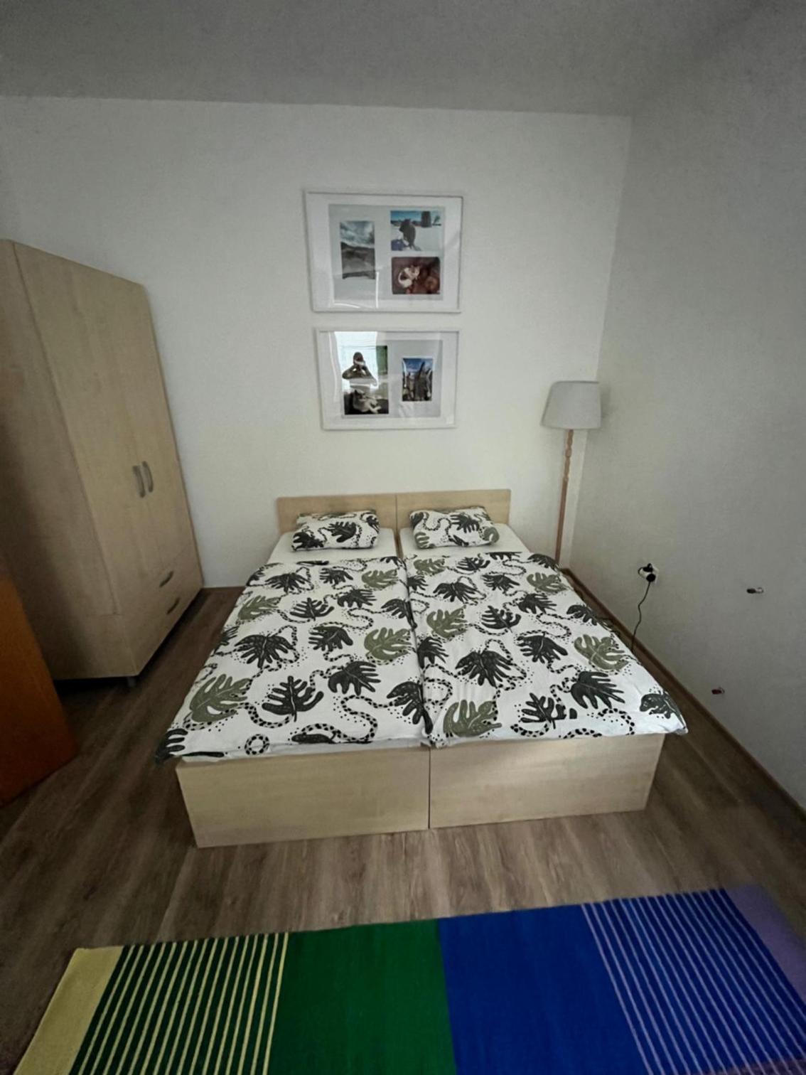 Blizu centra in na robu Tivolija