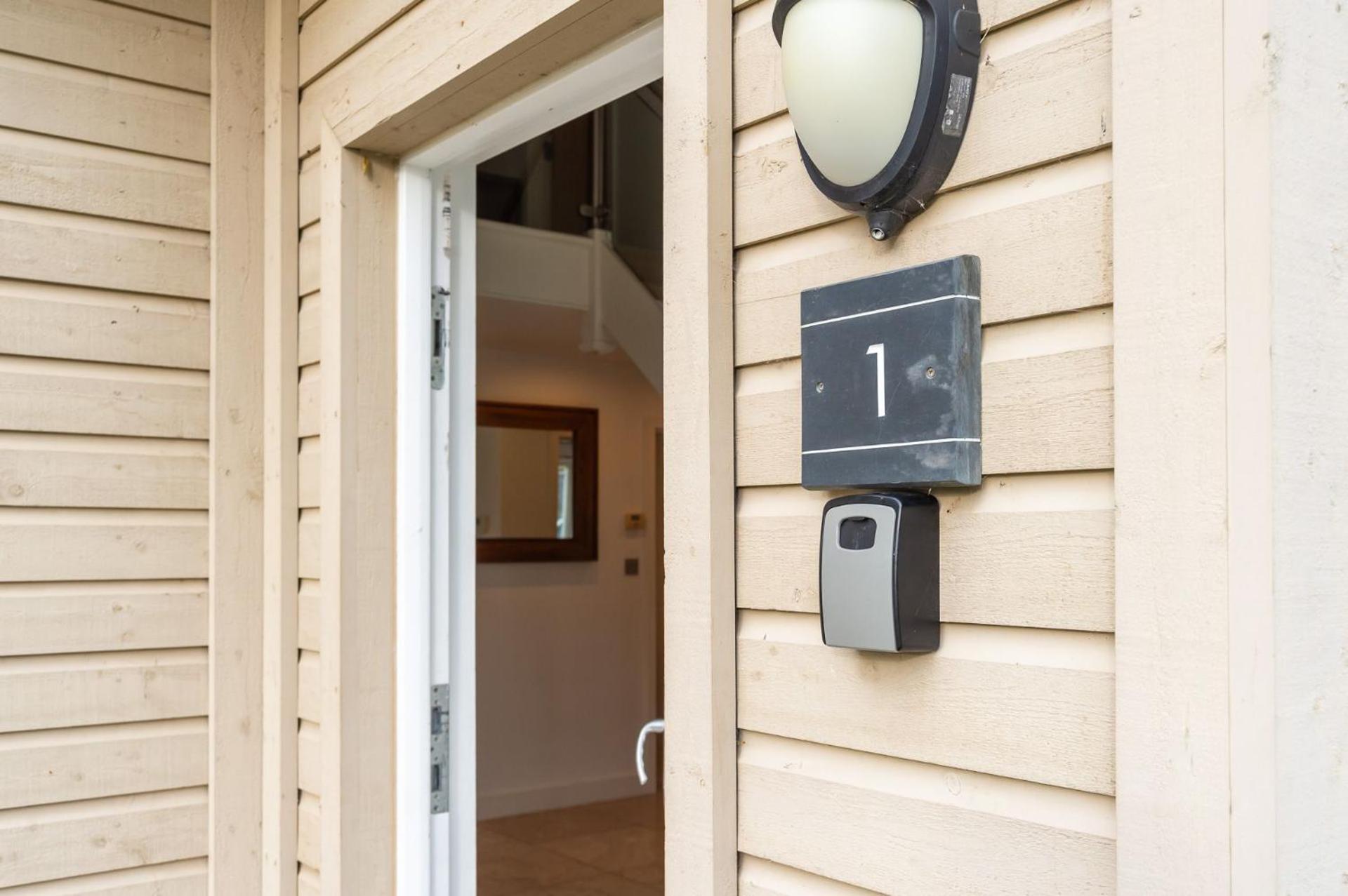 Trewhiddle Retreat V1 by Together Travel - Luxury 4-Bedroom Villa view 3
