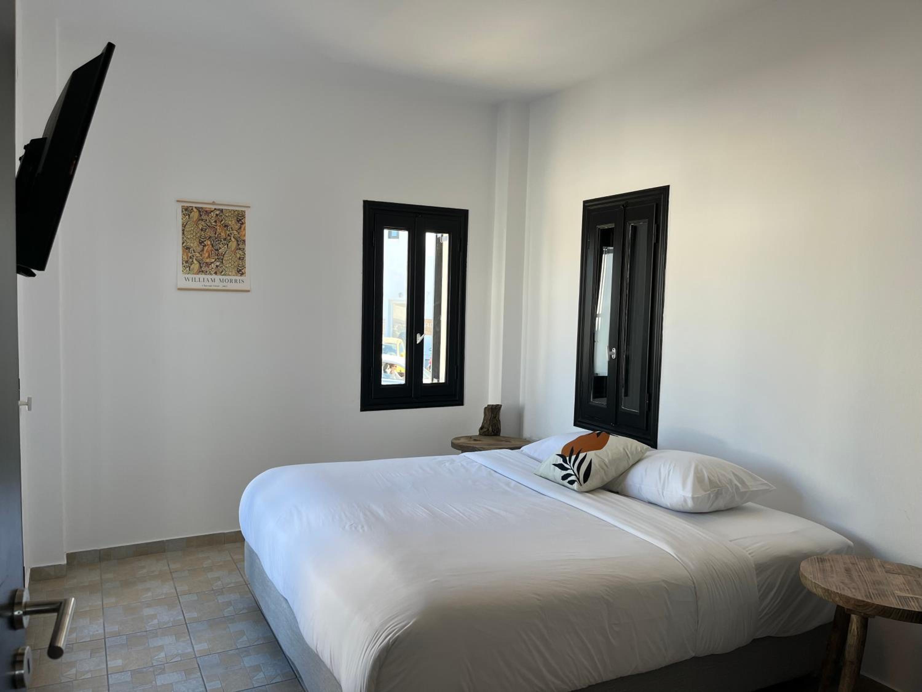 Oia Heights Apartment photo 2