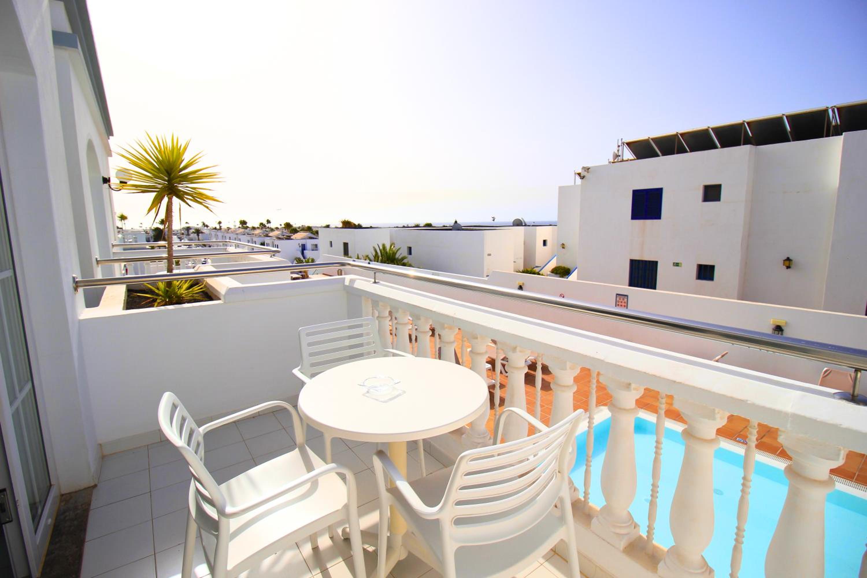 Apartamentos Corona Mar