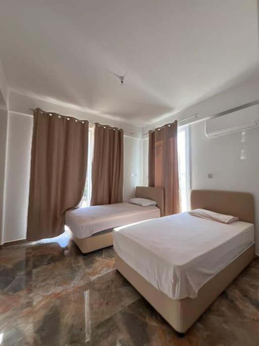 Queen Eyridiki Luxury Villa 2