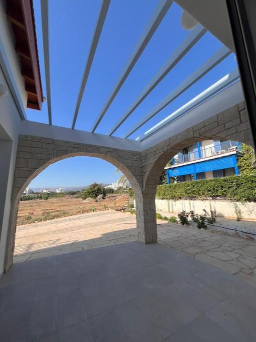 Queen Eyridiki Luxury Villa 2
