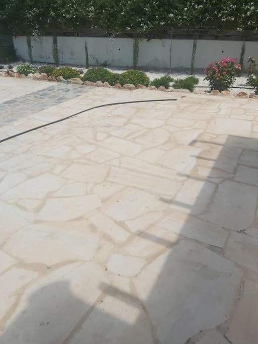 Queen Eyridiki Luxury Villa 2