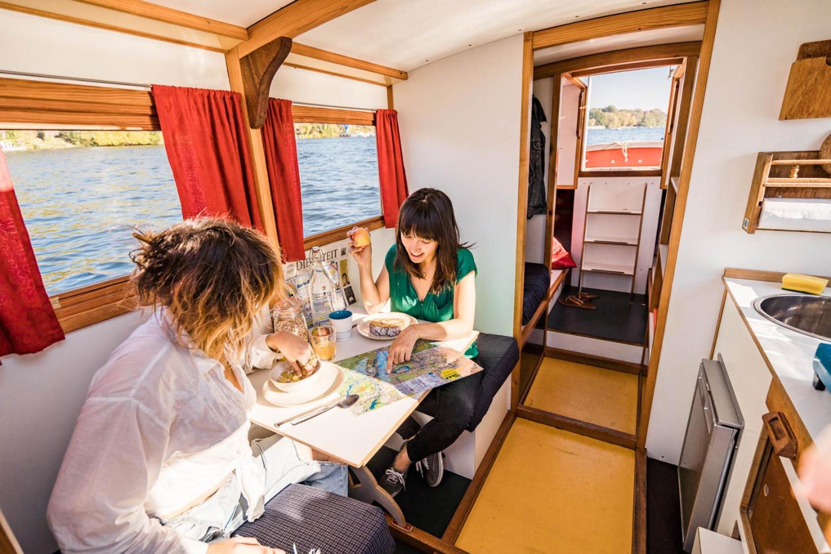 Hausboot Tour mit der Wasserkutsche - Führerscheinfrei