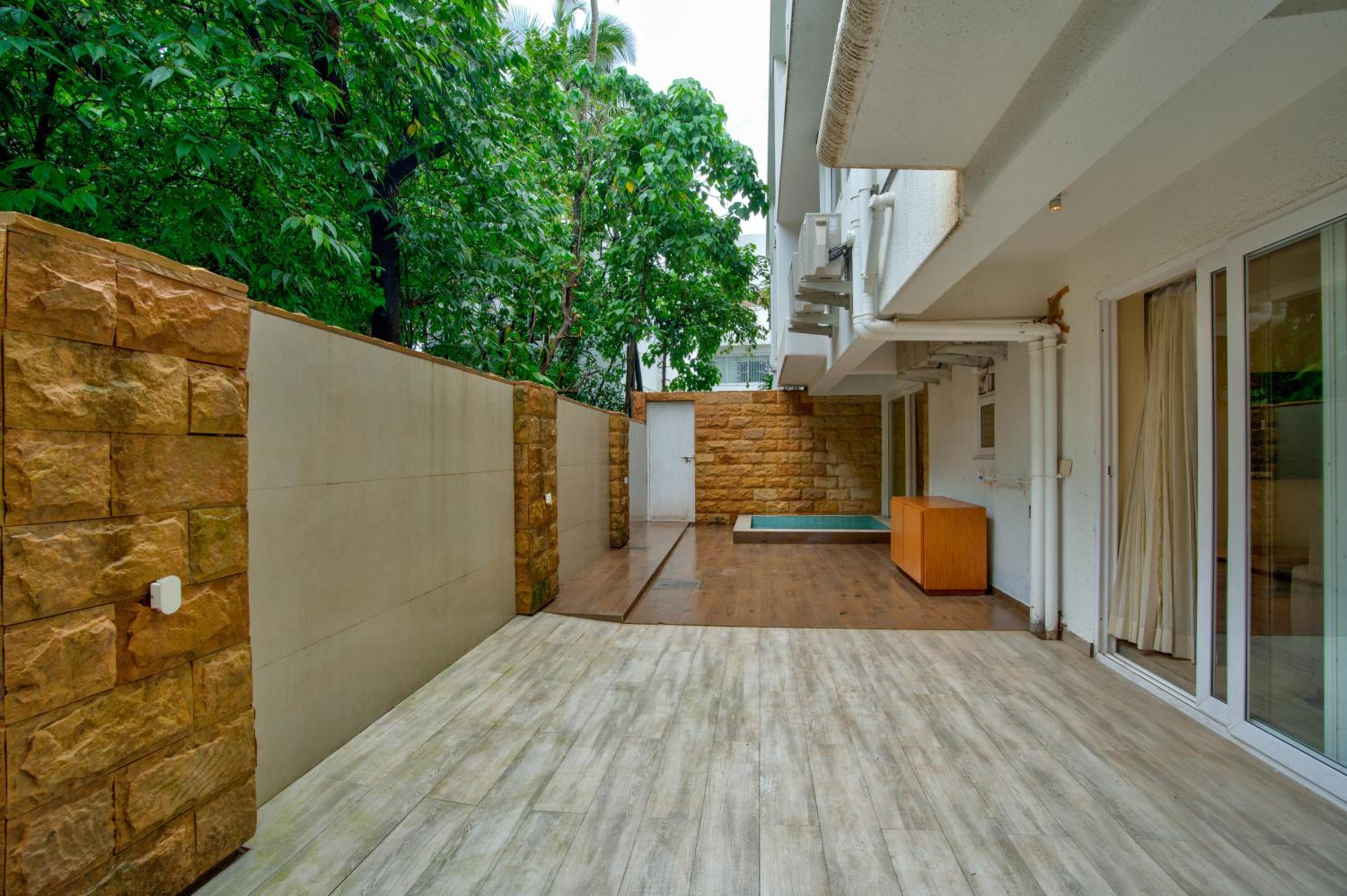 Asgard Stays with Jacuzzi & Swimming Pool - Close to Thalassa and Chapora fort view 2