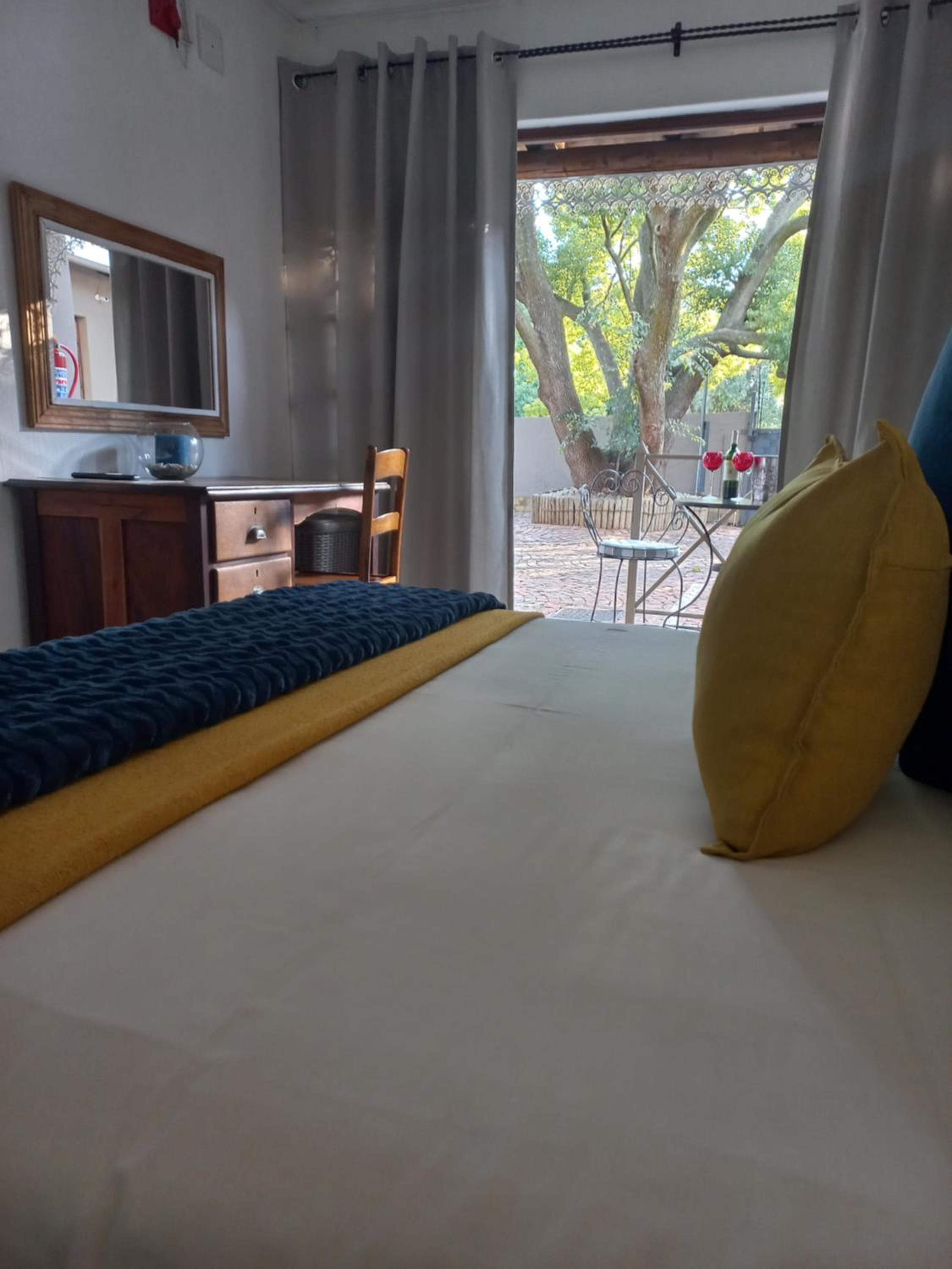 J'Cups Guest House