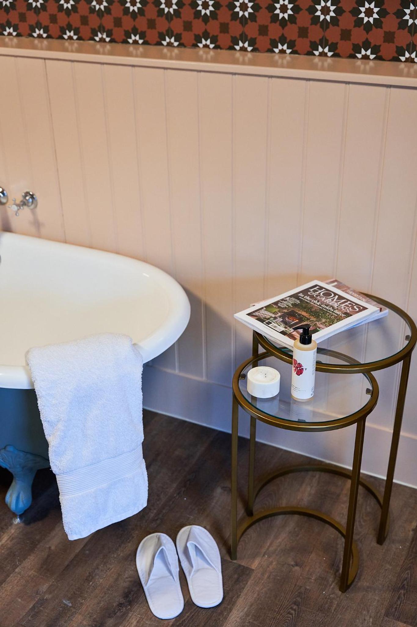 The White Hart - A Heartwood Inn