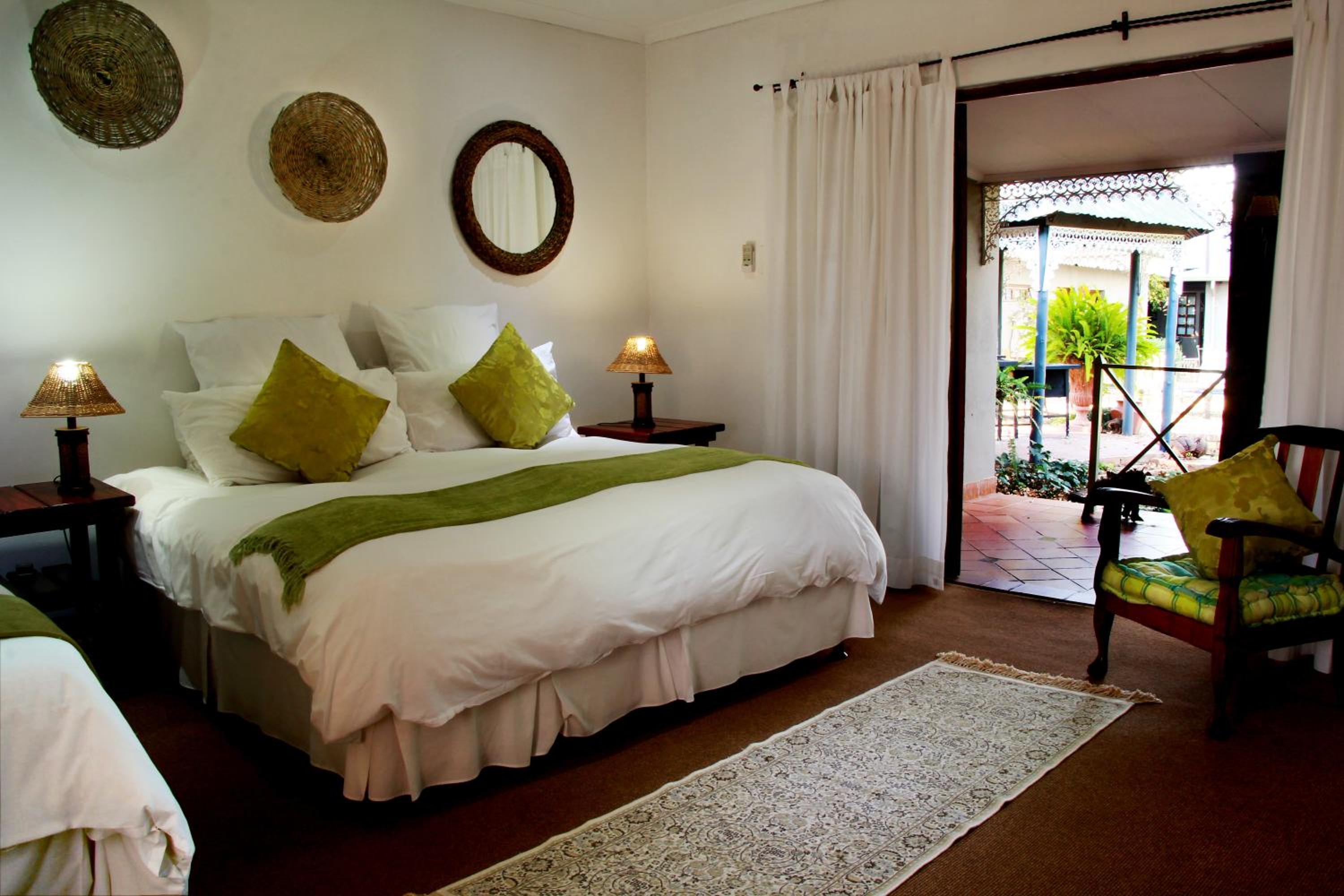 J'Cups Guest House