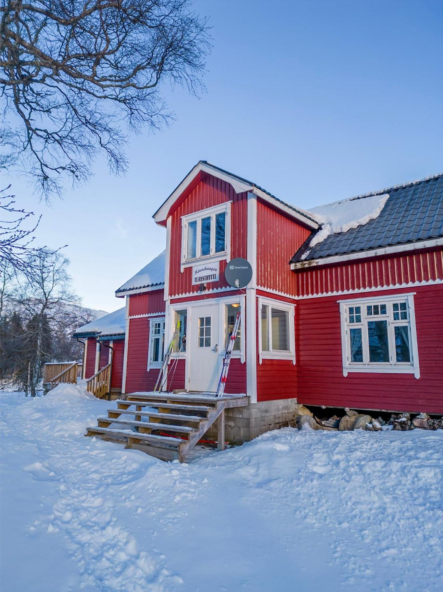 Handeland Lodge Near Trolltunga and Pulpit Rock Sleeps 18 with Sauna
