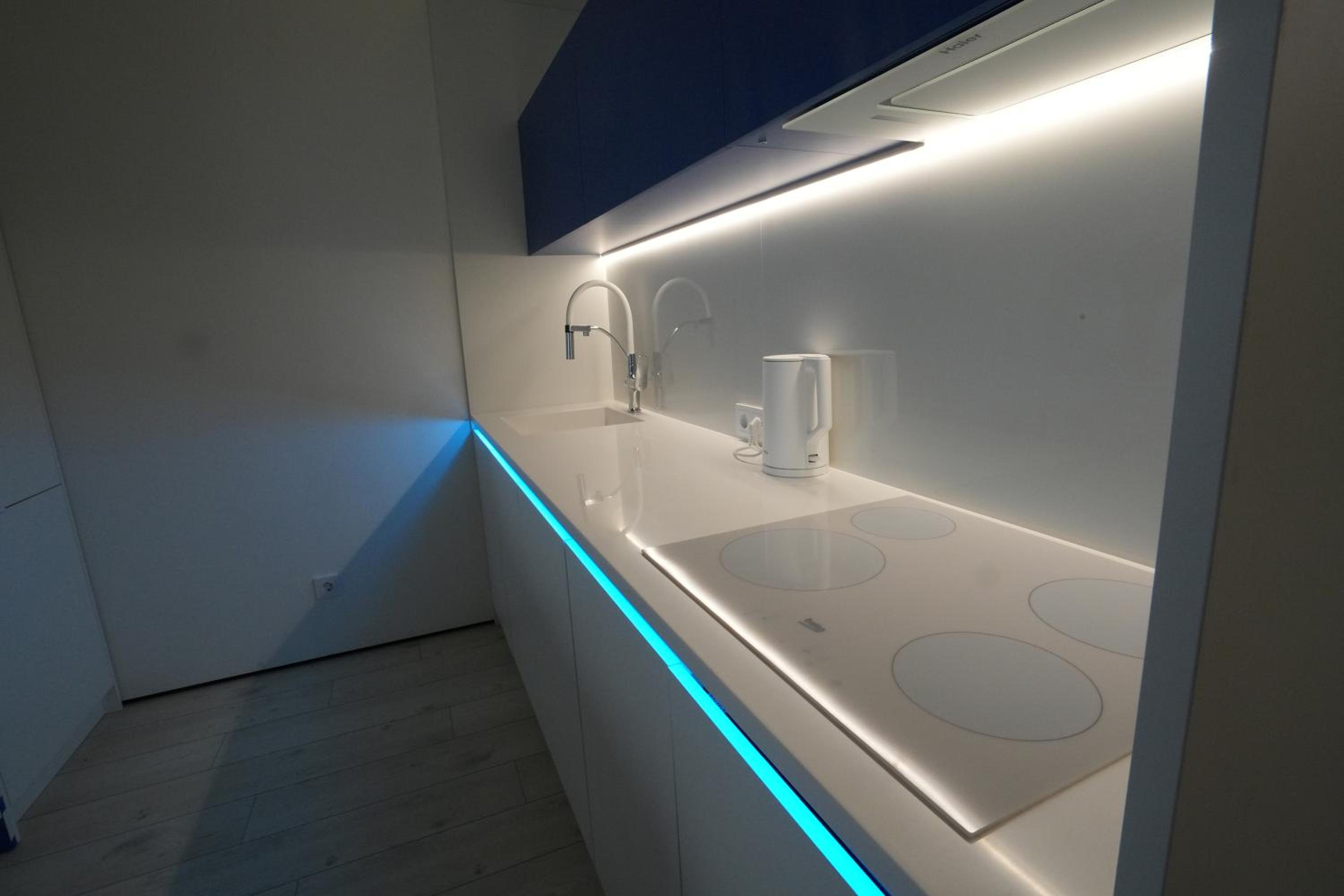 Luxurious apartment, on a high floor, with mountain views view 5