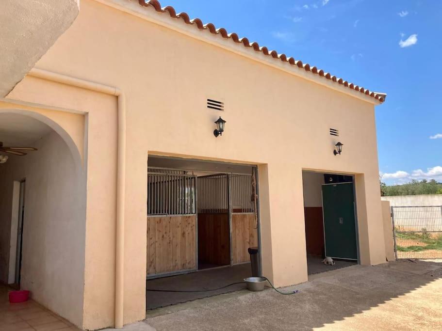Spaanse villa met zwembad