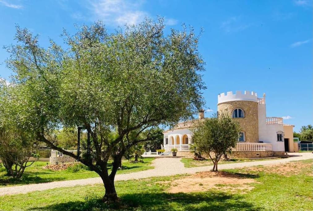 Spaanse villa met zwembad
