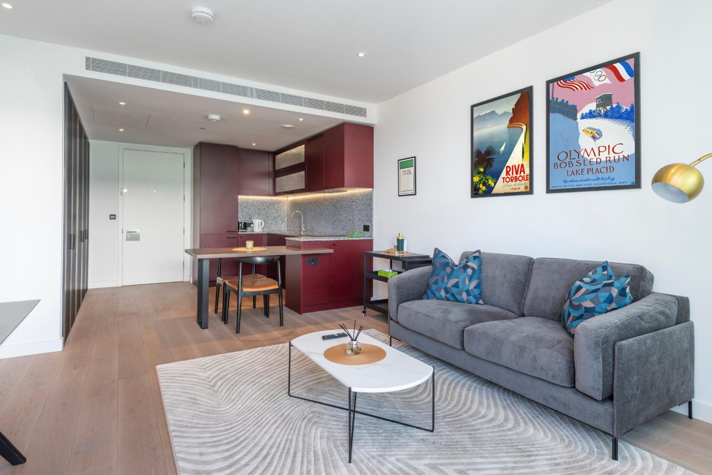 The Nine Elms Suite Devereux Residences view 3