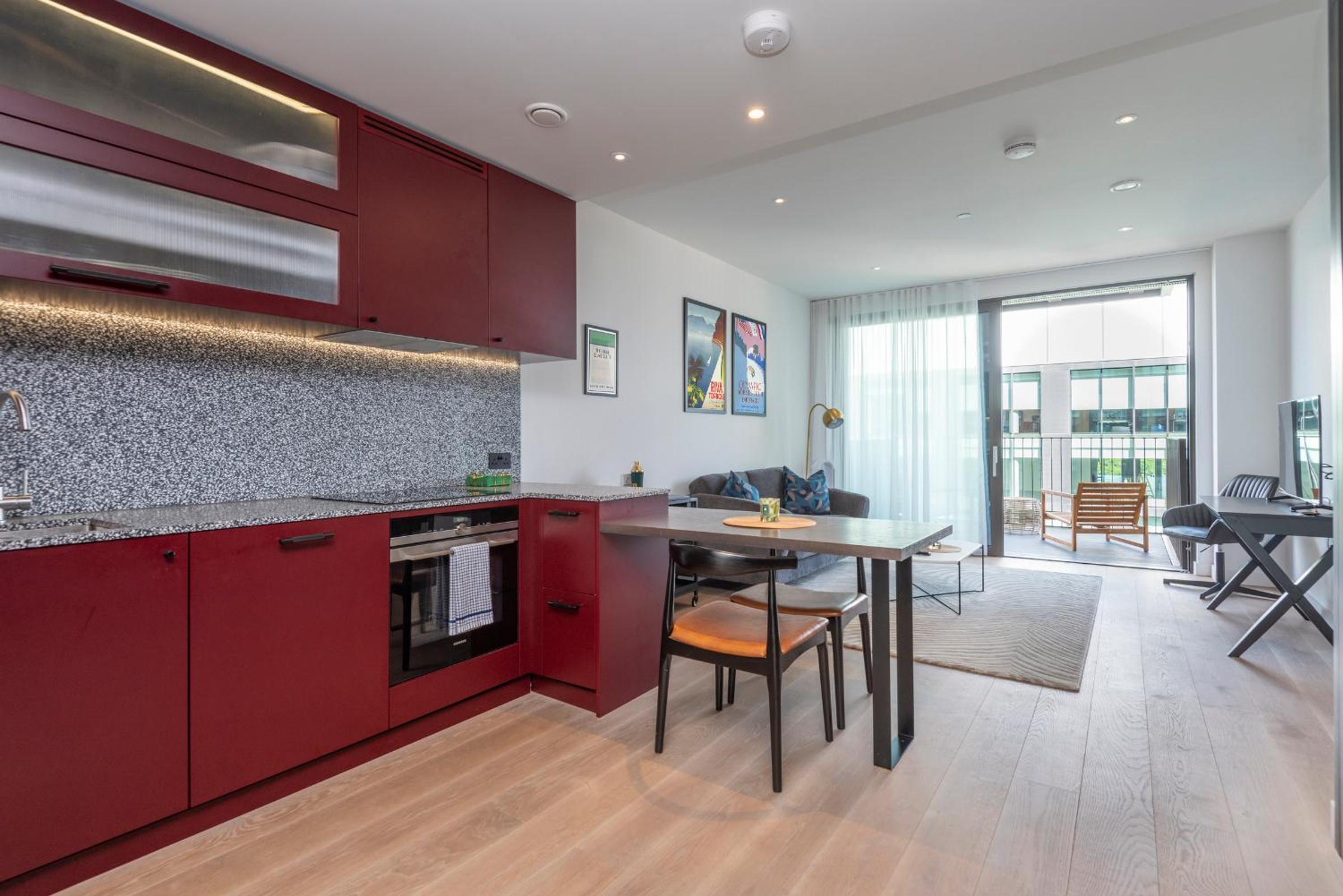The Nine Elms Suite Devereux Residences view 4