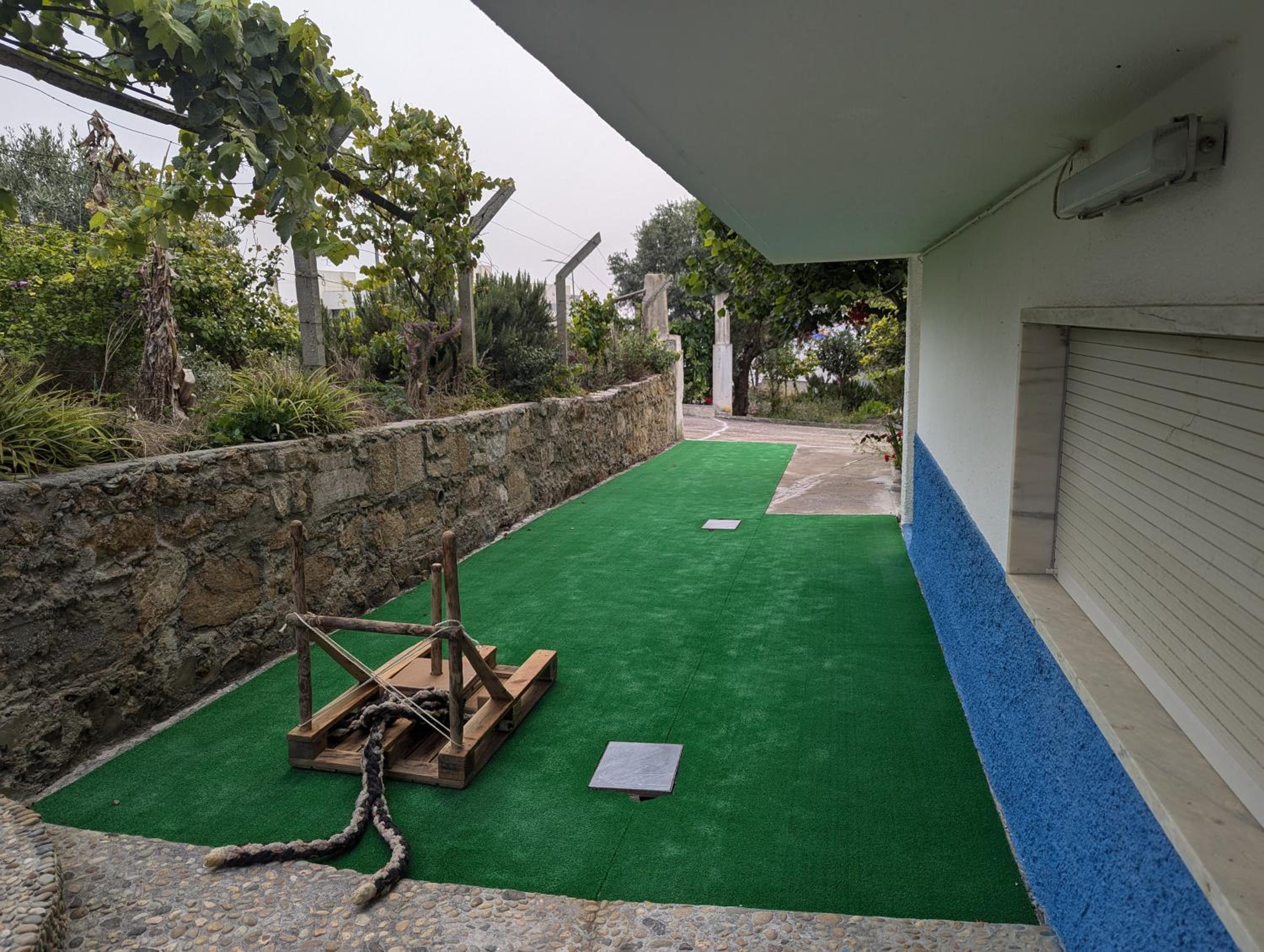 Rustic Retreat - Country villa with large garden, exquisite home gym, and nearby the beach view 2