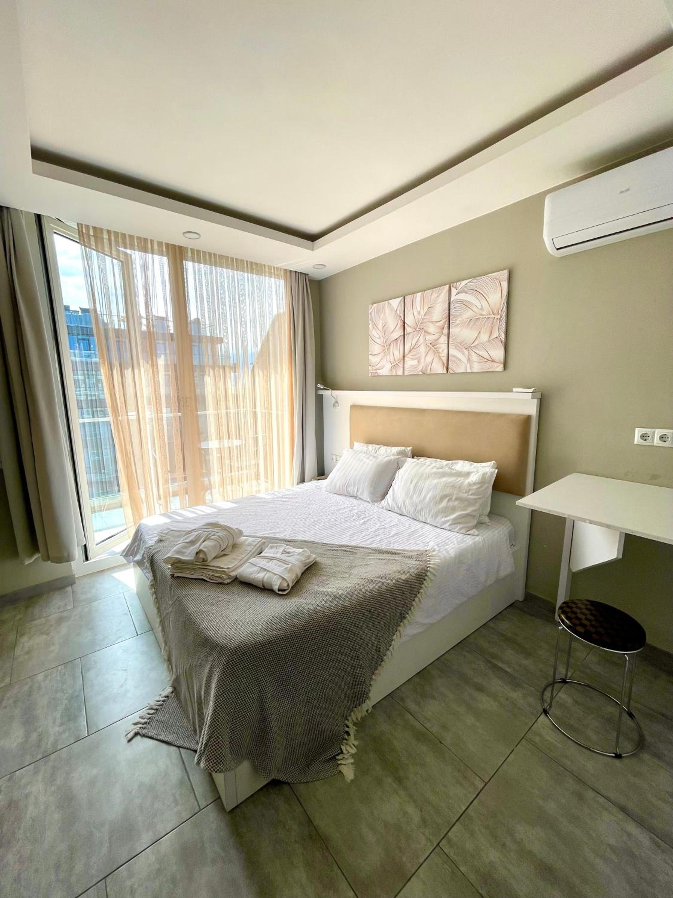 Sunrise Apartment 306B view 3