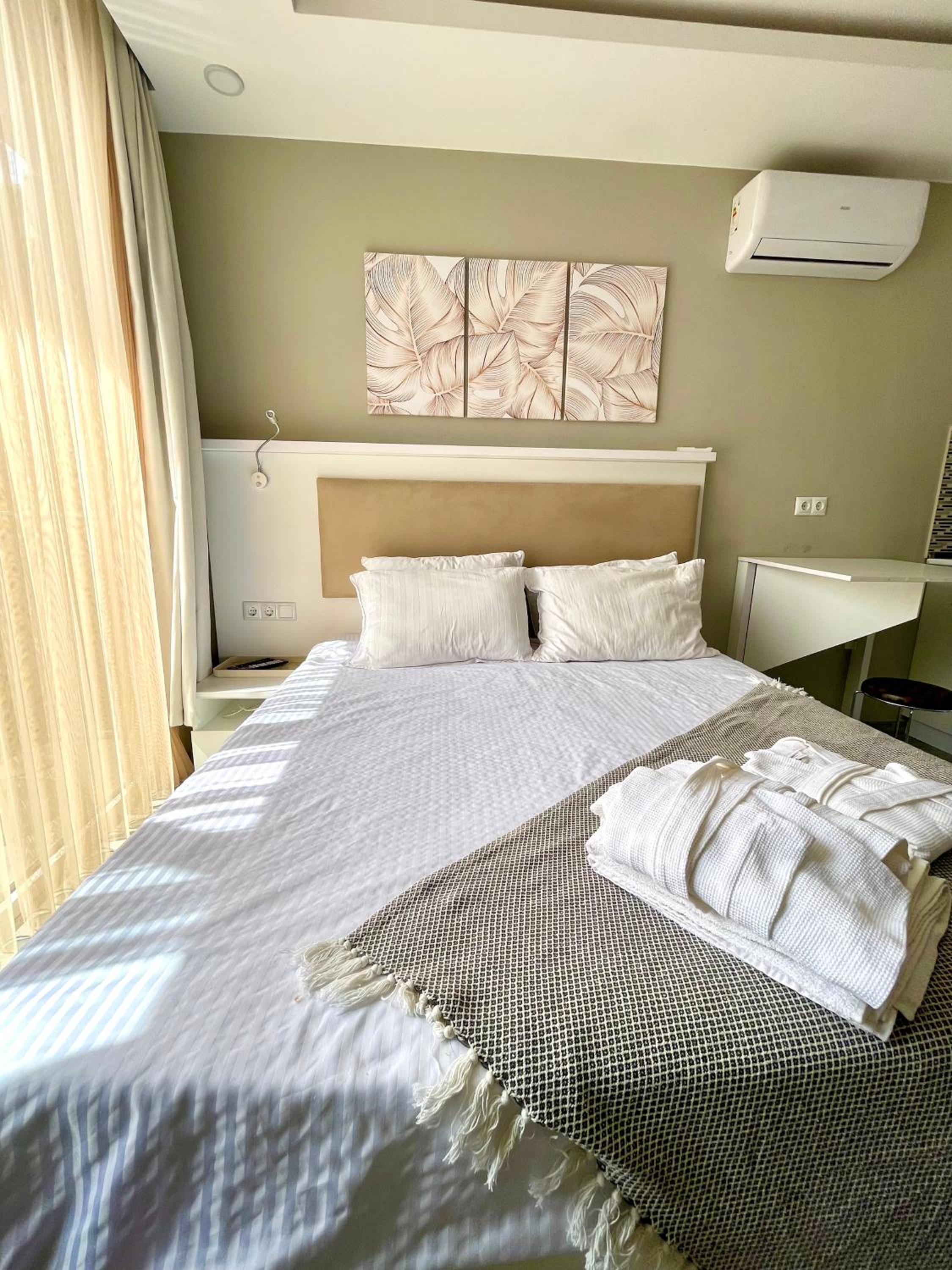 Sunrise Apartment 306B view 2