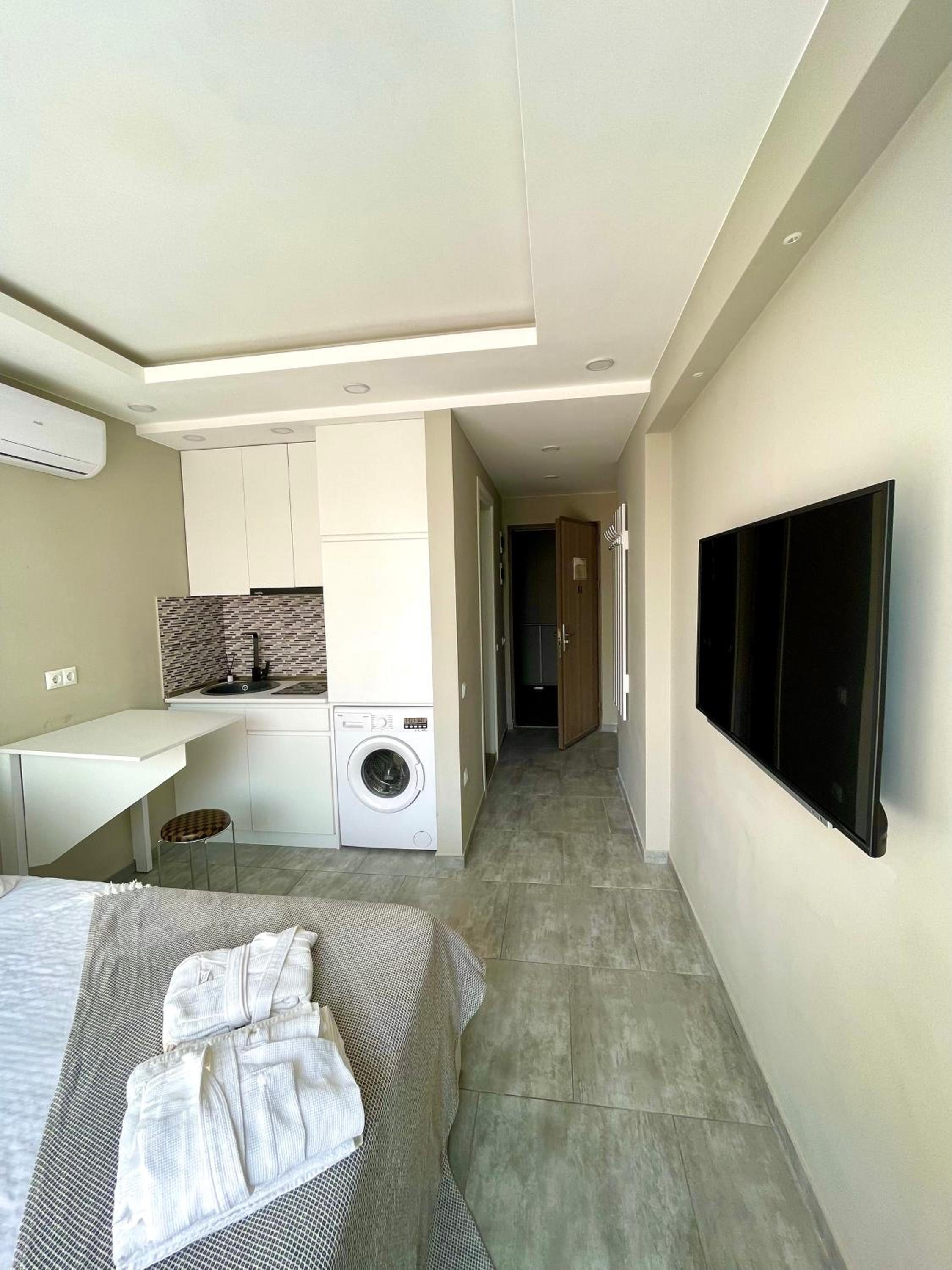 Sunrise Apartment 306B view 5