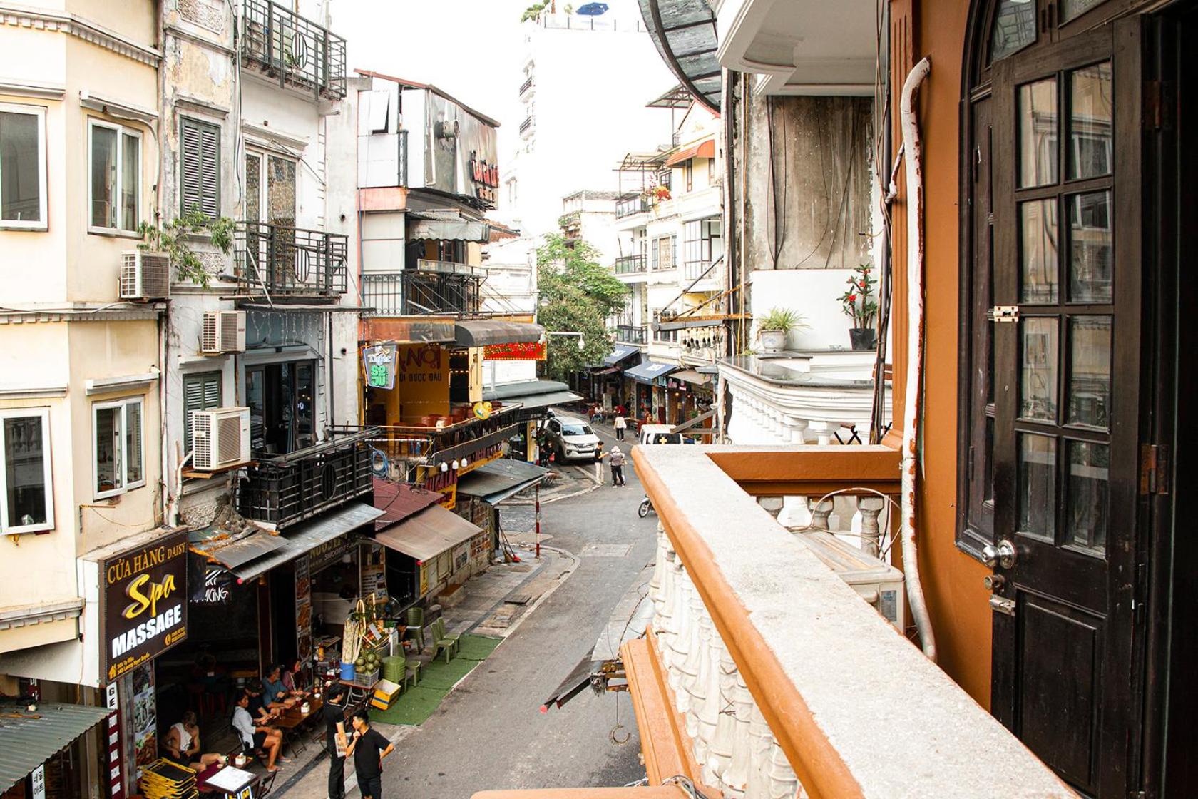 Group Nest Hotel