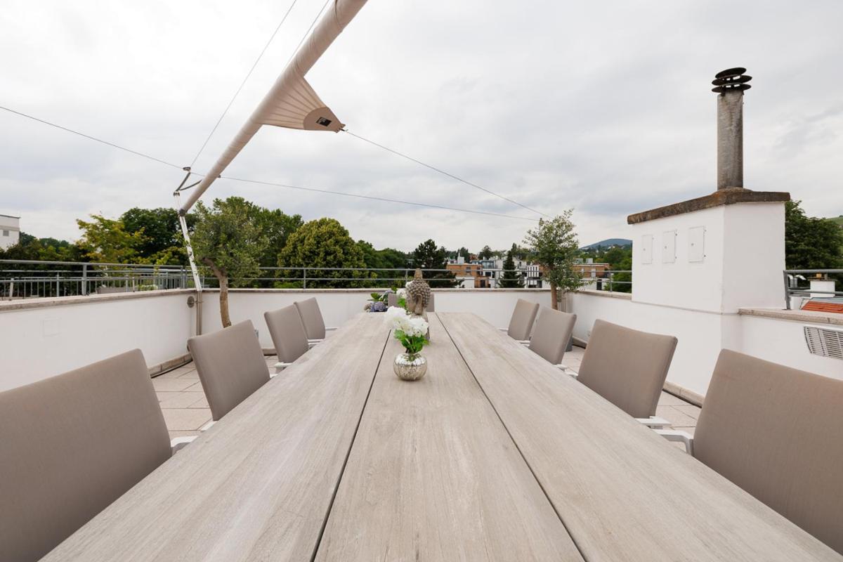 Luxury Loft Retreat by JR City Apartments