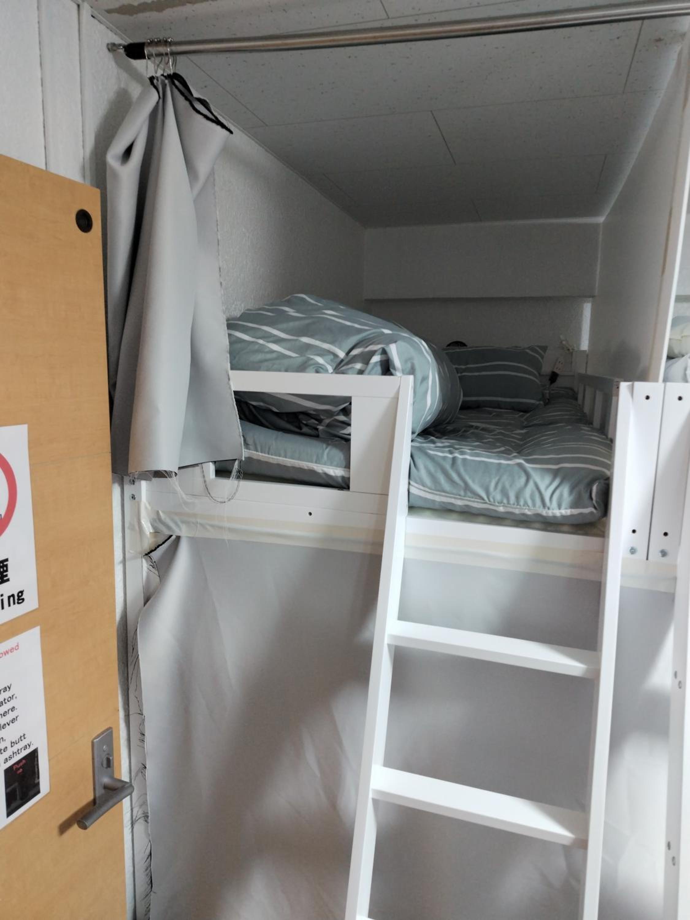 Muya Thai hostel Tokyo train camp