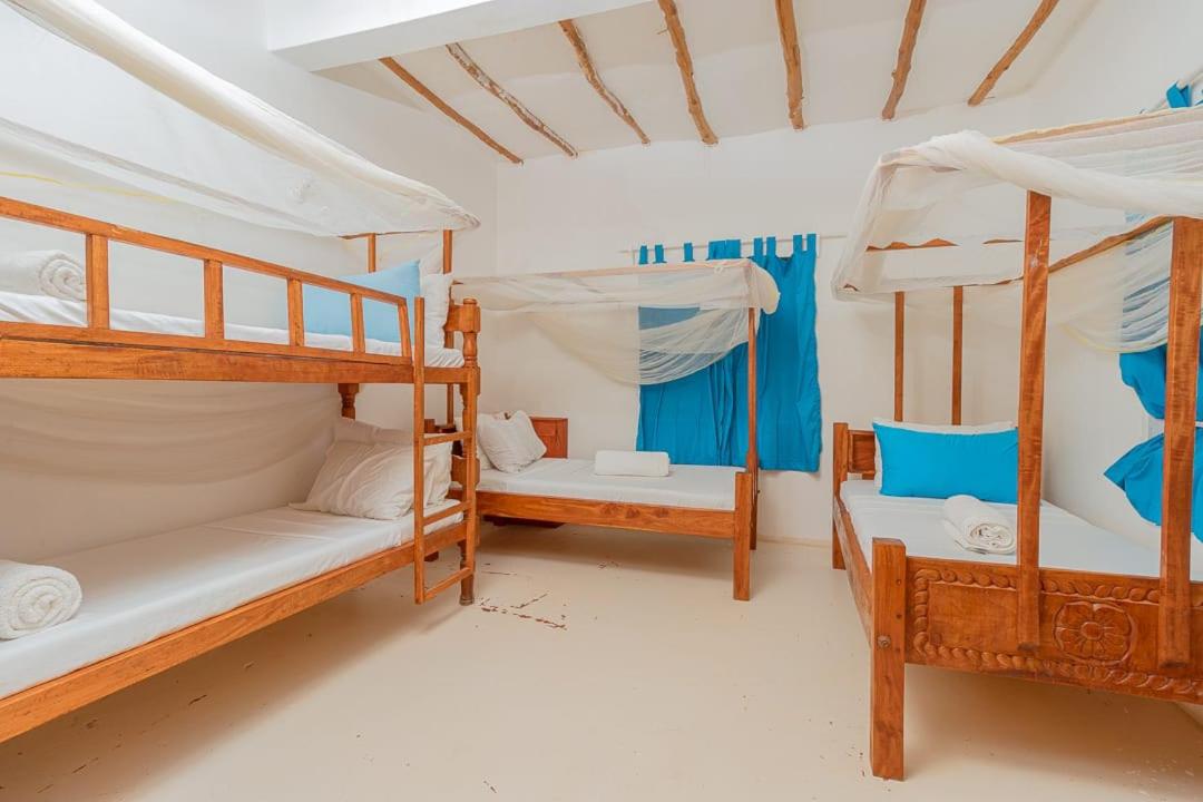 Backpackers castle