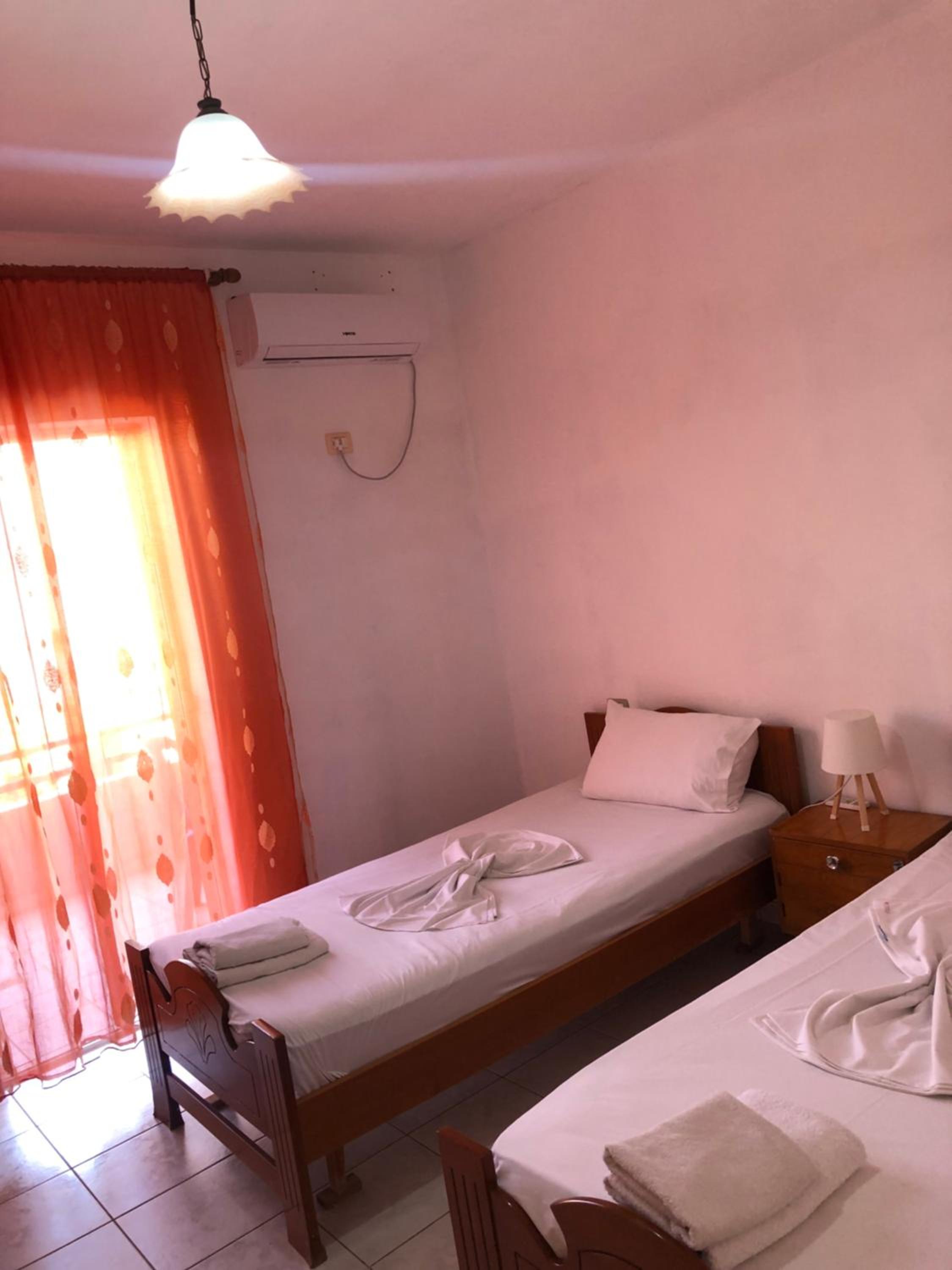 Sotiri Rooms