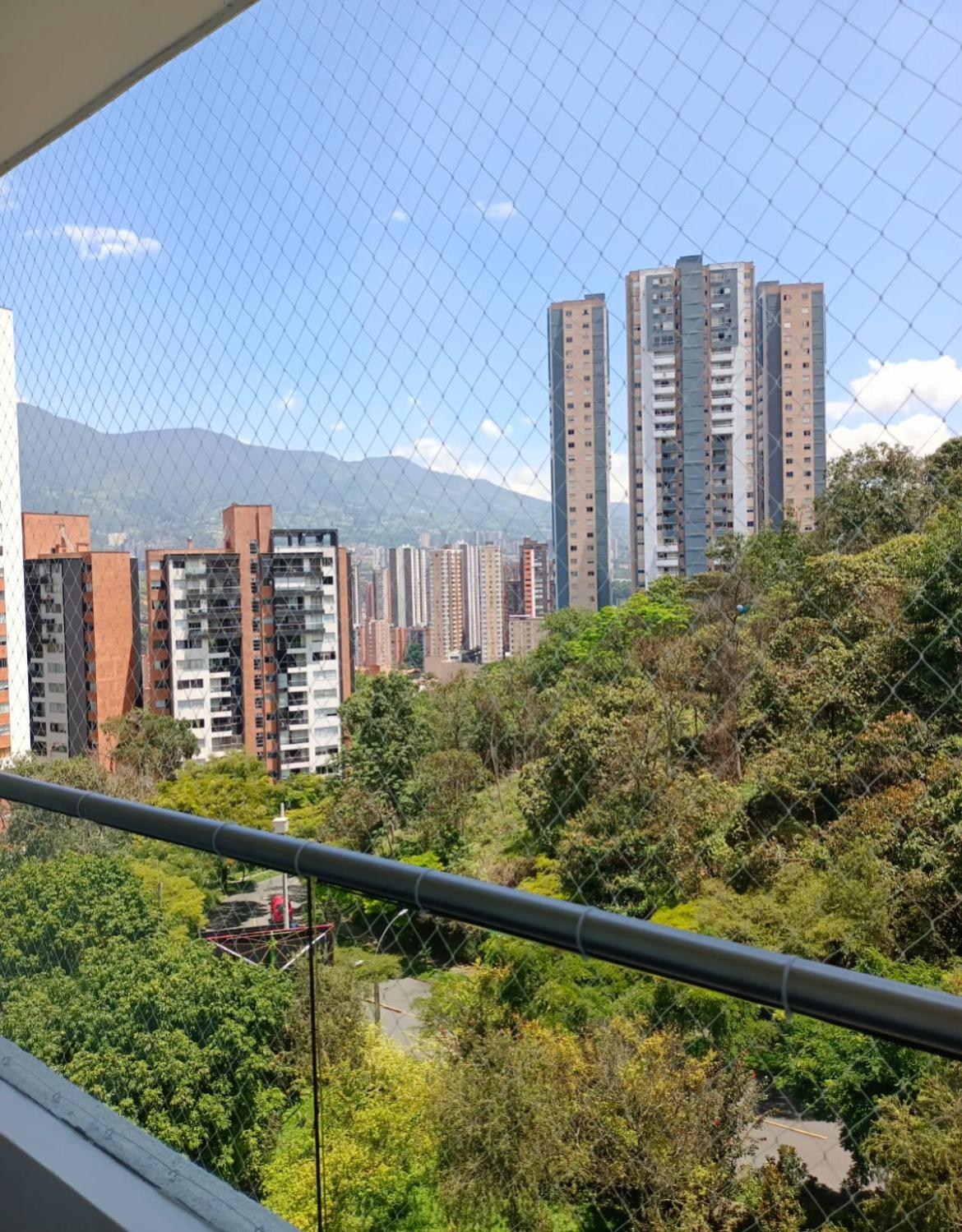 HERMOSO y CÓMODO APARTAESTUDIO SABANETA