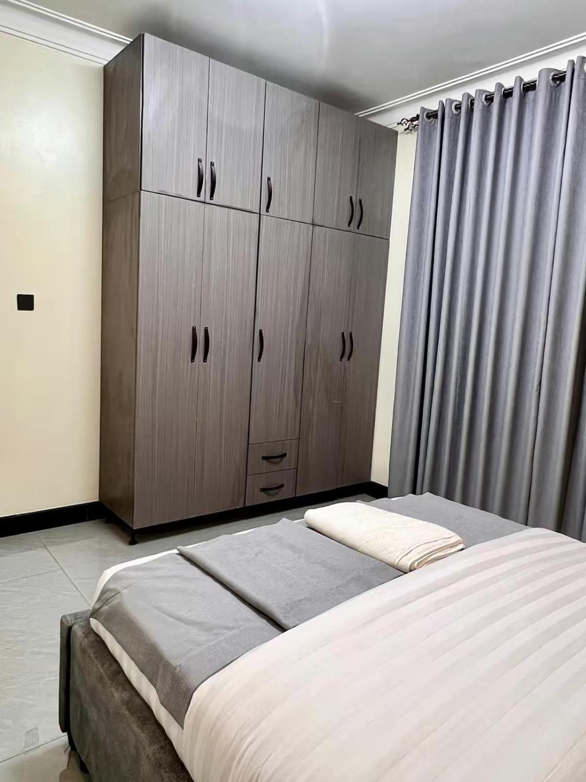Lee Executive suite8 view 2