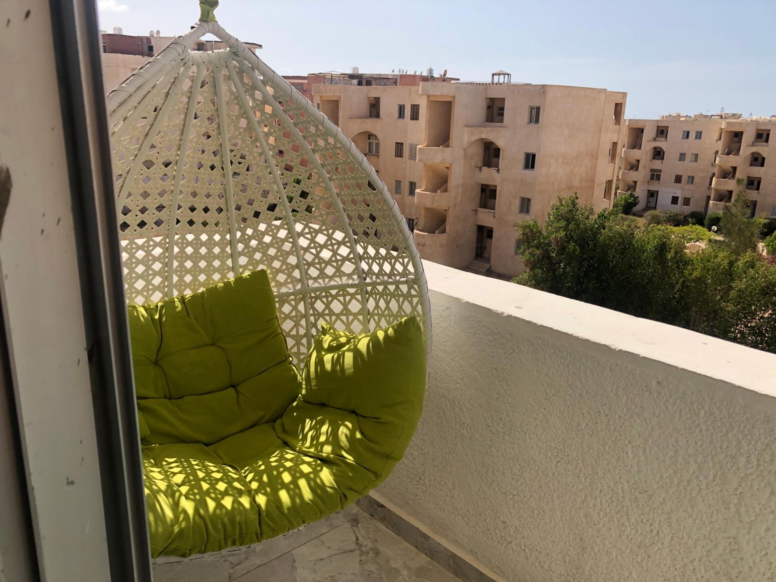 nice apartment near alamine