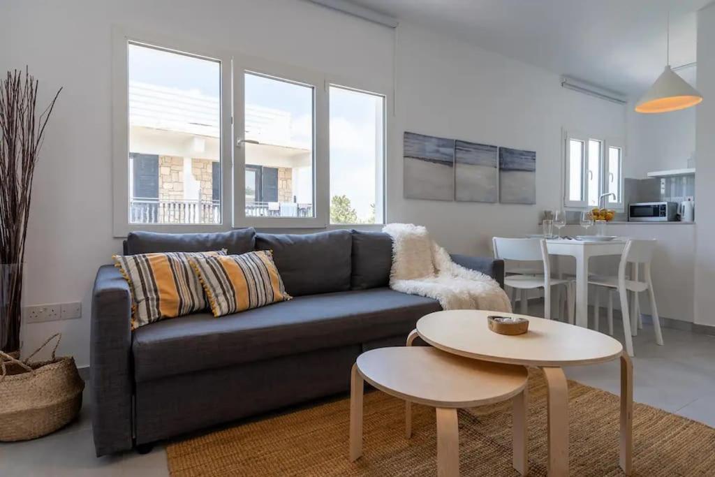 Harbour Central 1 BR Steps from Beach and Nightlife