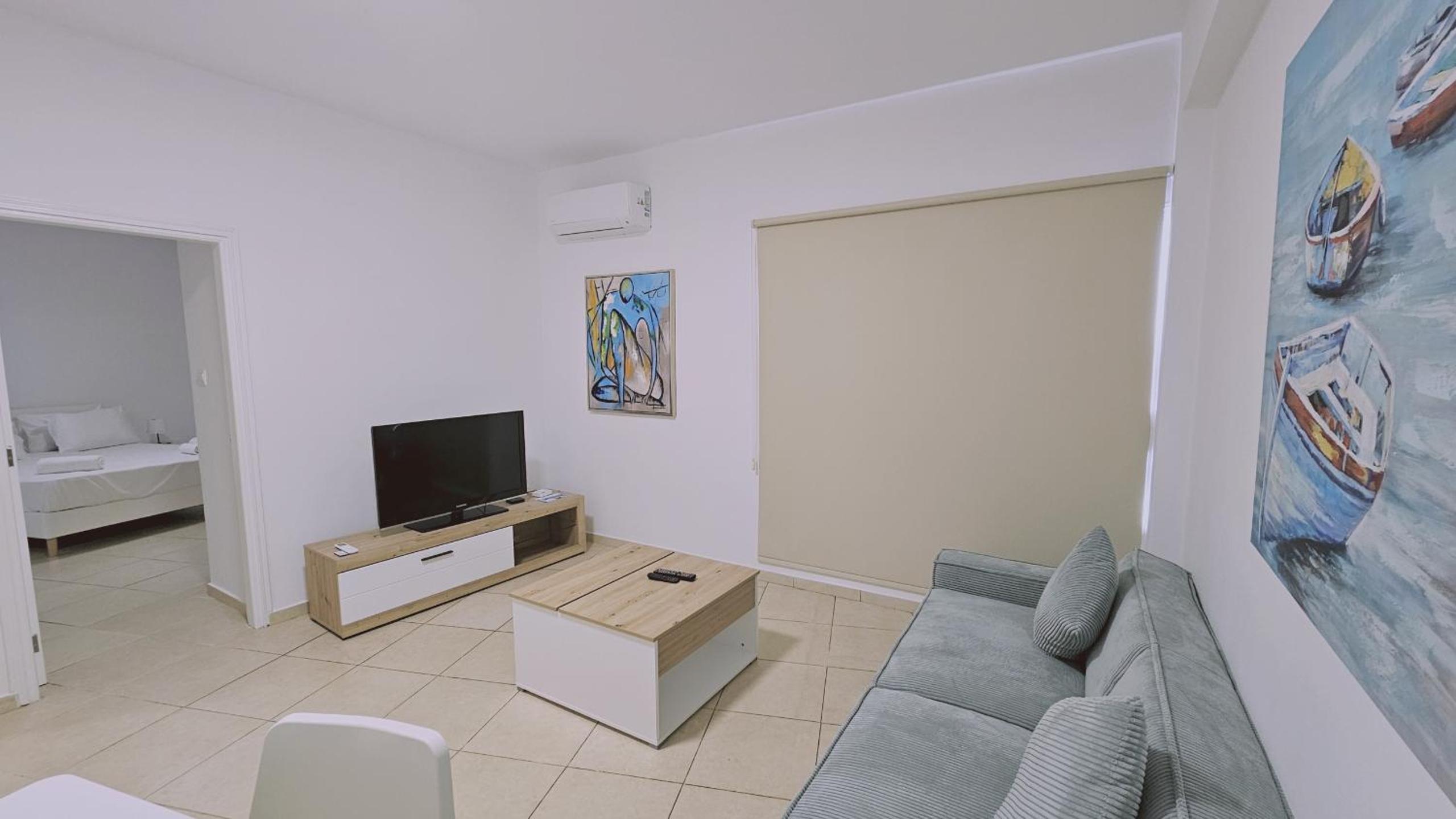 STAY Sunny Honey Apartment