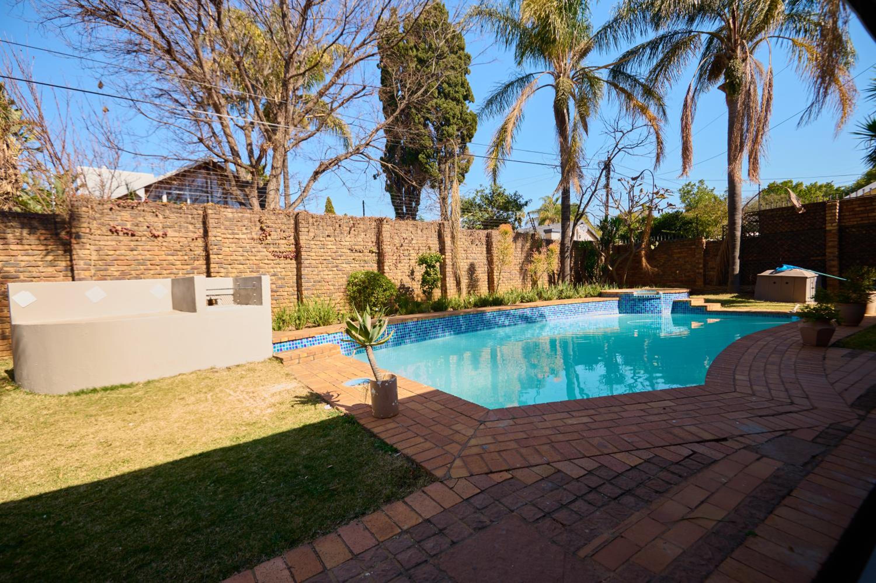 Sunny villa with pool and garden