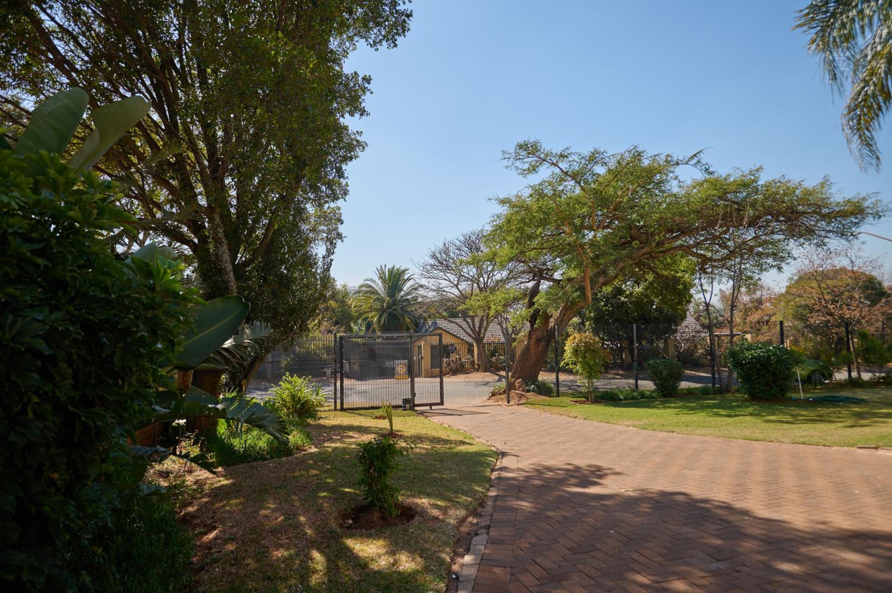 Sunny villa with pool and garden