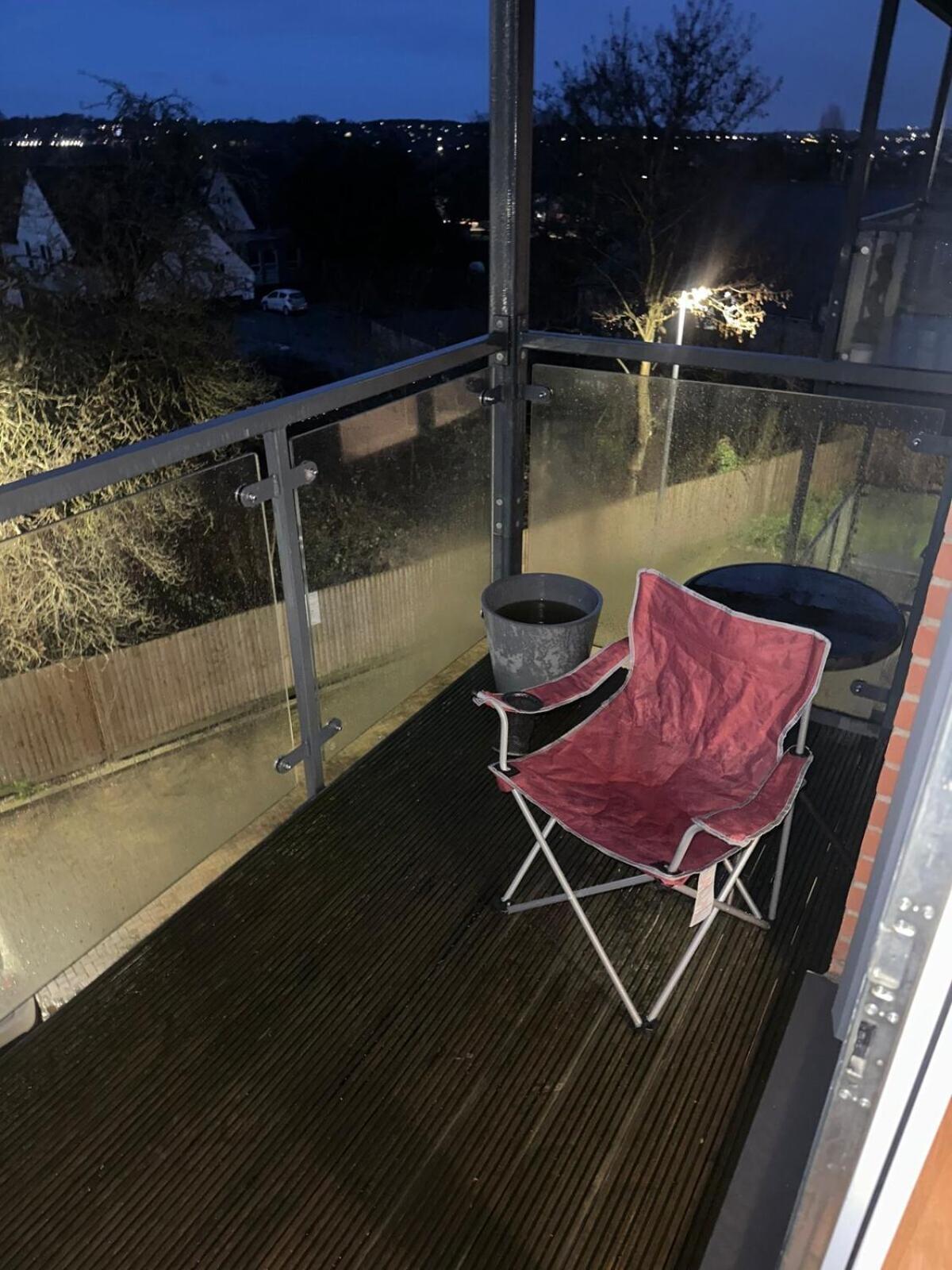 Entire one bedroom apartment