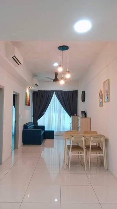 EM Homestay Sutera Avenue photo 1